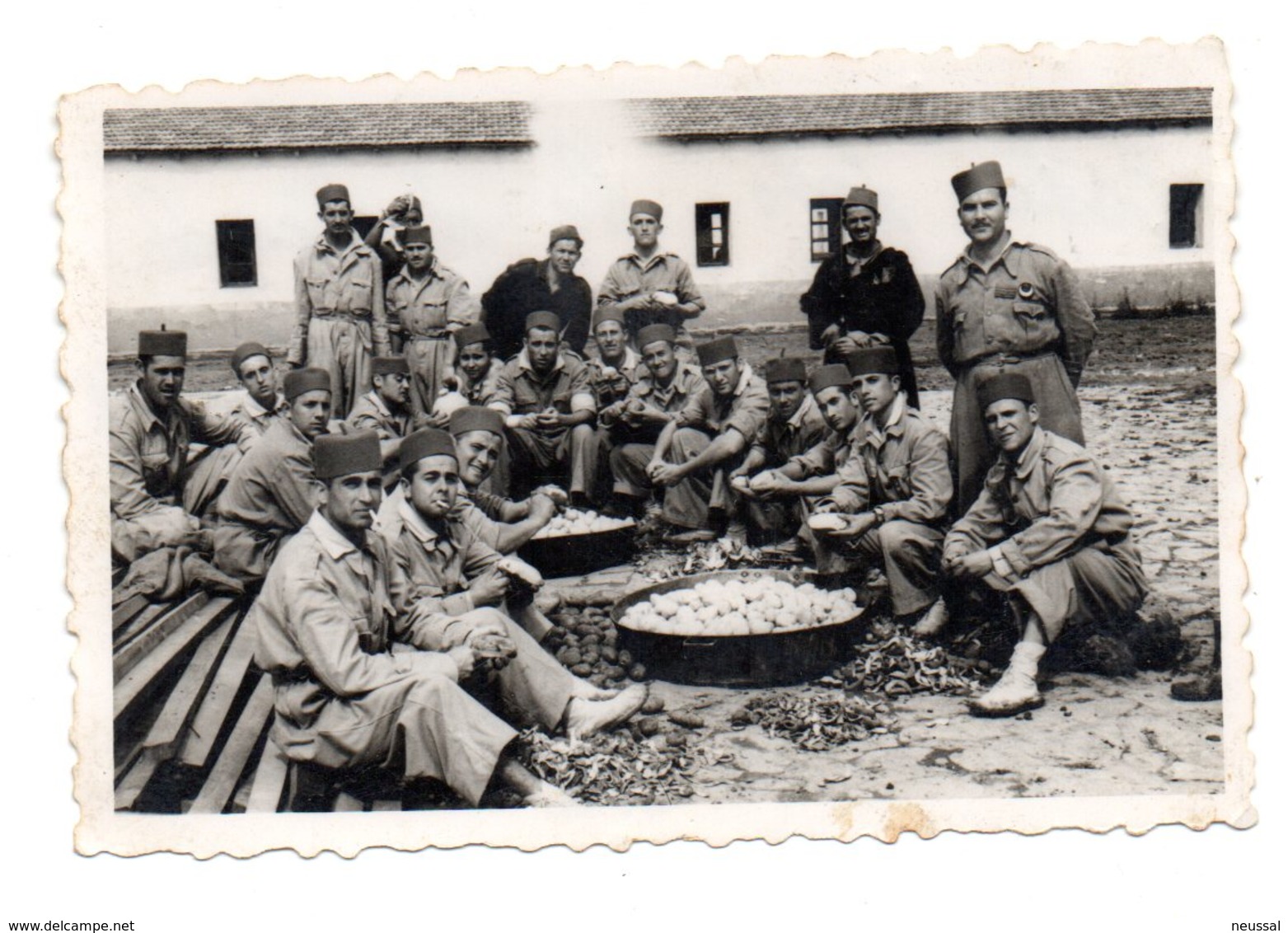 Foto Pequeña De Militares. - Uniformes