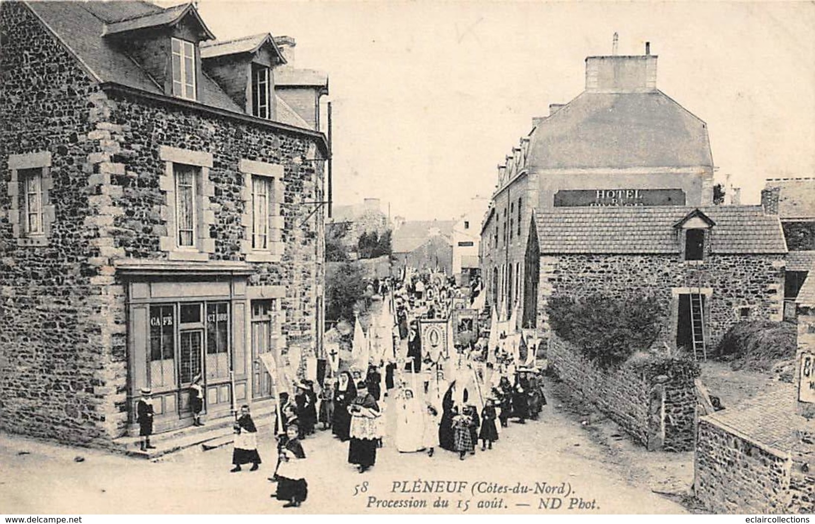 Pléneuf       22        Procession Du 15 Août      (voir Scan) - Pléneuf-Val-André