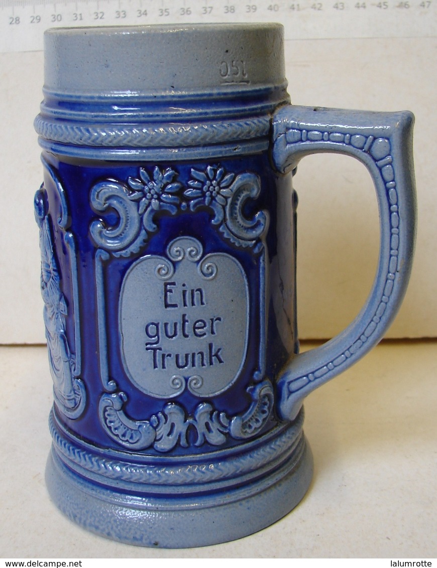 Lot. 1091. Pot à Bière En Grès. Made In Germanuy - Verres