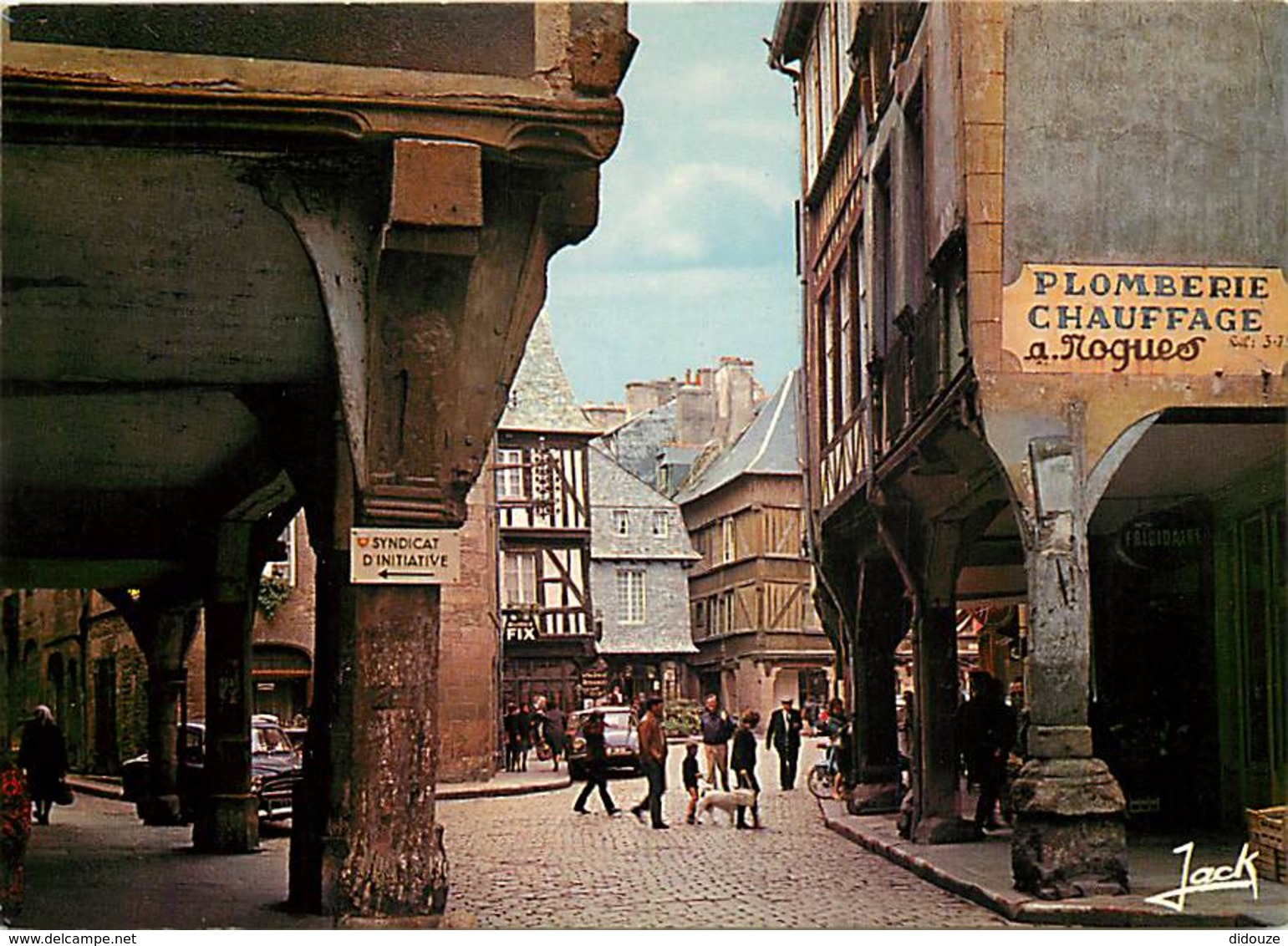 22 - Dinan - La Place Des Cordleliers - Voir Scans Recto-Verso - Dinan