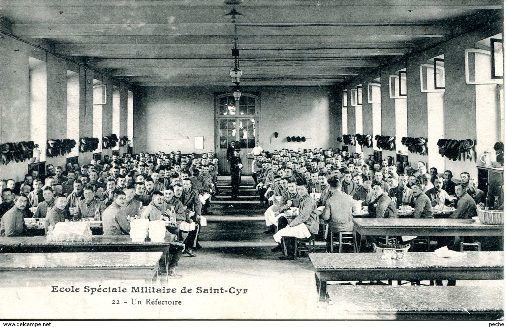 N°73556 -cpa Saint Cyr -école Militaire -un Réfectoire- - Regiments