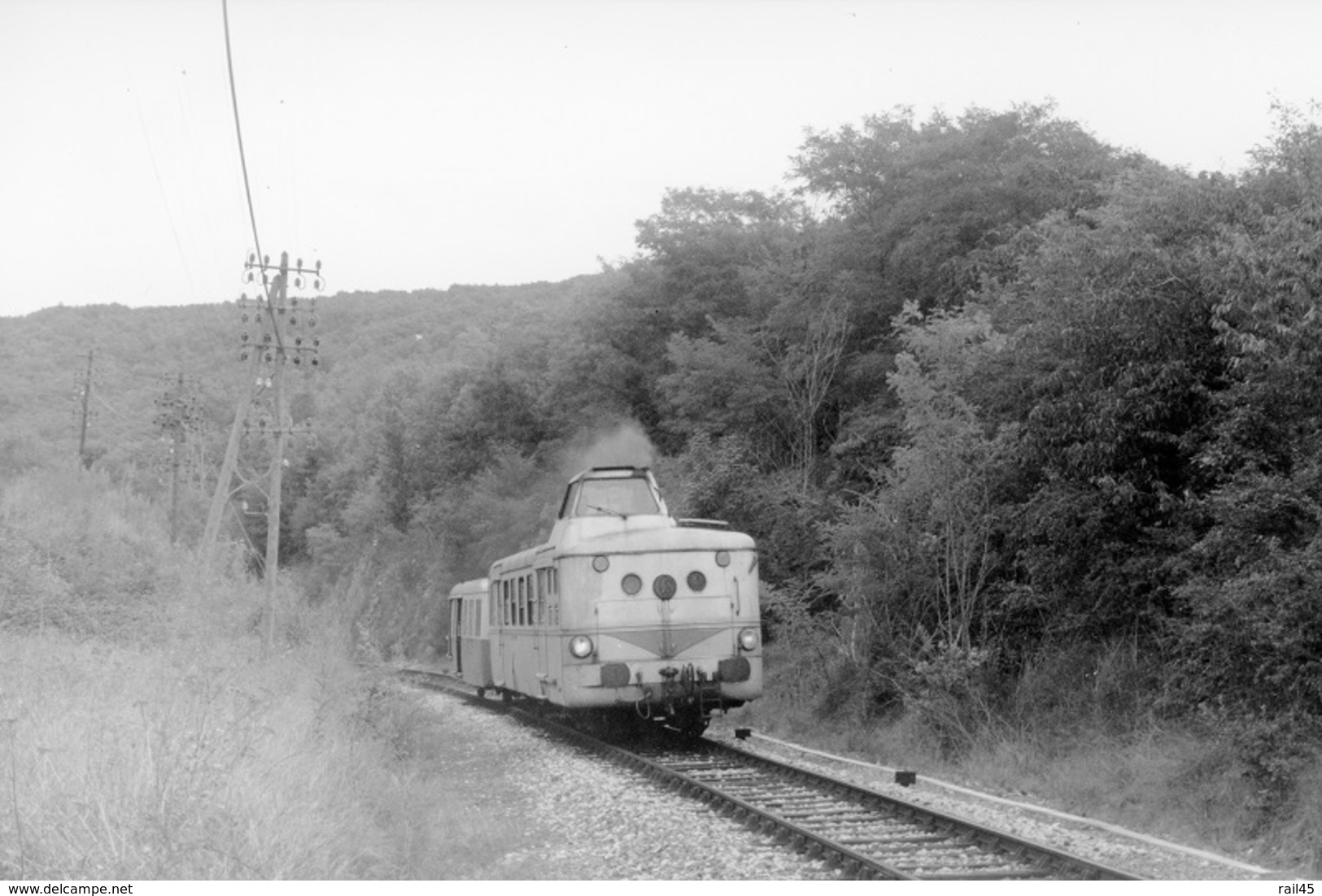 Près De Vers. Autorail X 5800. Ligne Cahors - Capdenac. Cliché Jacques Bazin. 28-08-1973 - Trains