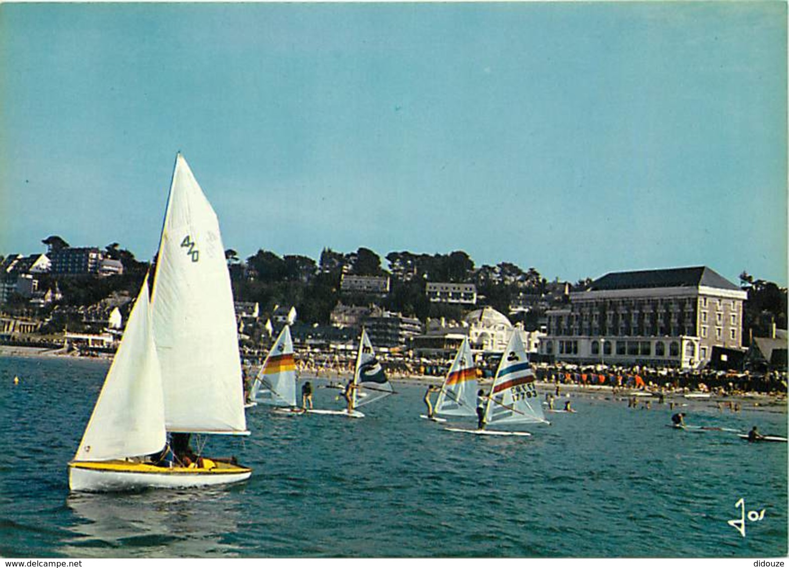 22 - Perros-Guirec - La Plage De Trestraou - Voile - Voir Scans Recto-Verso - Perros-Guirec