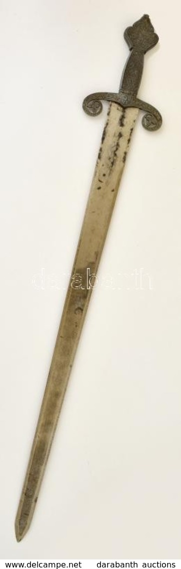 XIX. Sz. Cseh Címerállattal és Városcímerrel Díszített Pallos. Díszített Markolattal / Czech Broadsword With Ornamented  - Altri & Non Classificati