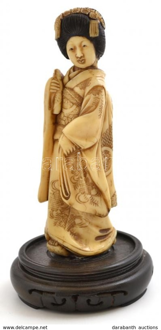 Gésa Figura, Műgyanta, Fa Talapzaton, Jelzés Nélkül, M:13,5 Cm - Sonstige & Ohne Zuordnung