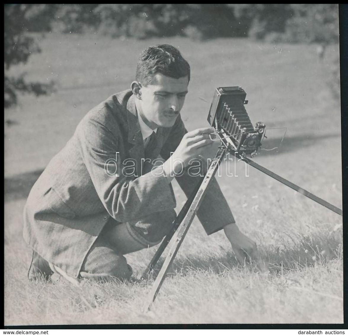 Cca 1930 Kinszki Imre (1901-1945) Budapesti Fotóművész Fotografál, Jelzés Nélküli Vintage Fotó, A Szerző Hagyatékából, 5 - Altri & Non Classificati