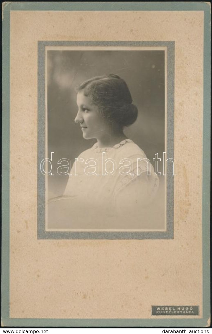 Cca 1915 Női Portré, Wesel Hugó Kunfélegyházai Műterméből, Felülete Sérült, 24×16 Cm - Altri & Non Classificati