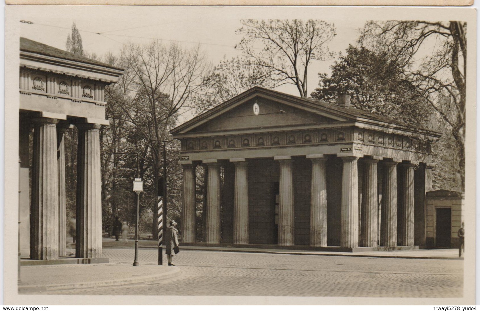 Used Postcard 1932, Dusseldorf, Ratinger Tor. (Cancel Goethe) - Düsseldorf