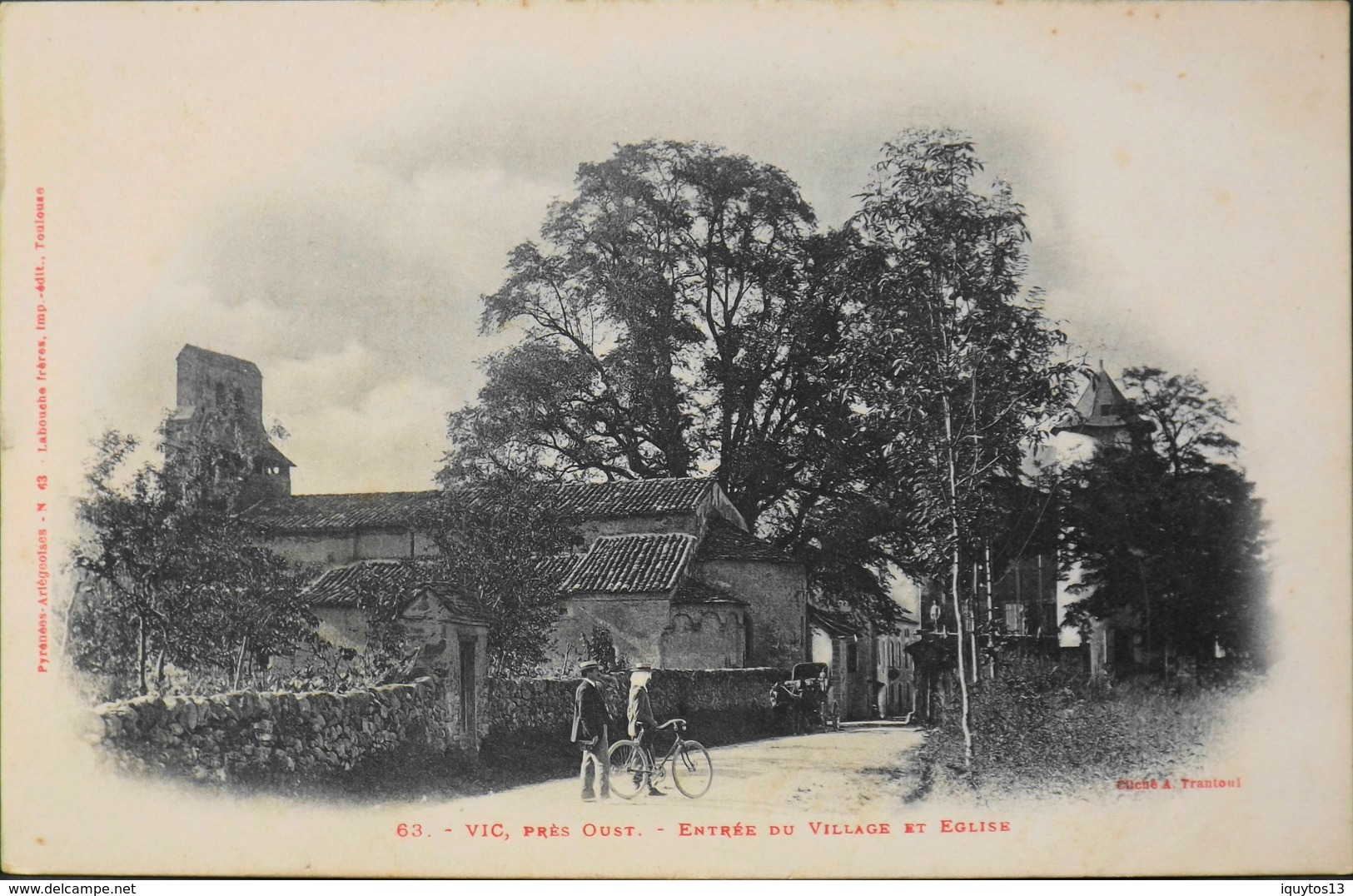 CPA. - FR. > [09] Ariège > VIC Près OUST - Entrée Du Village Et L'Eglise - TBE - Oust