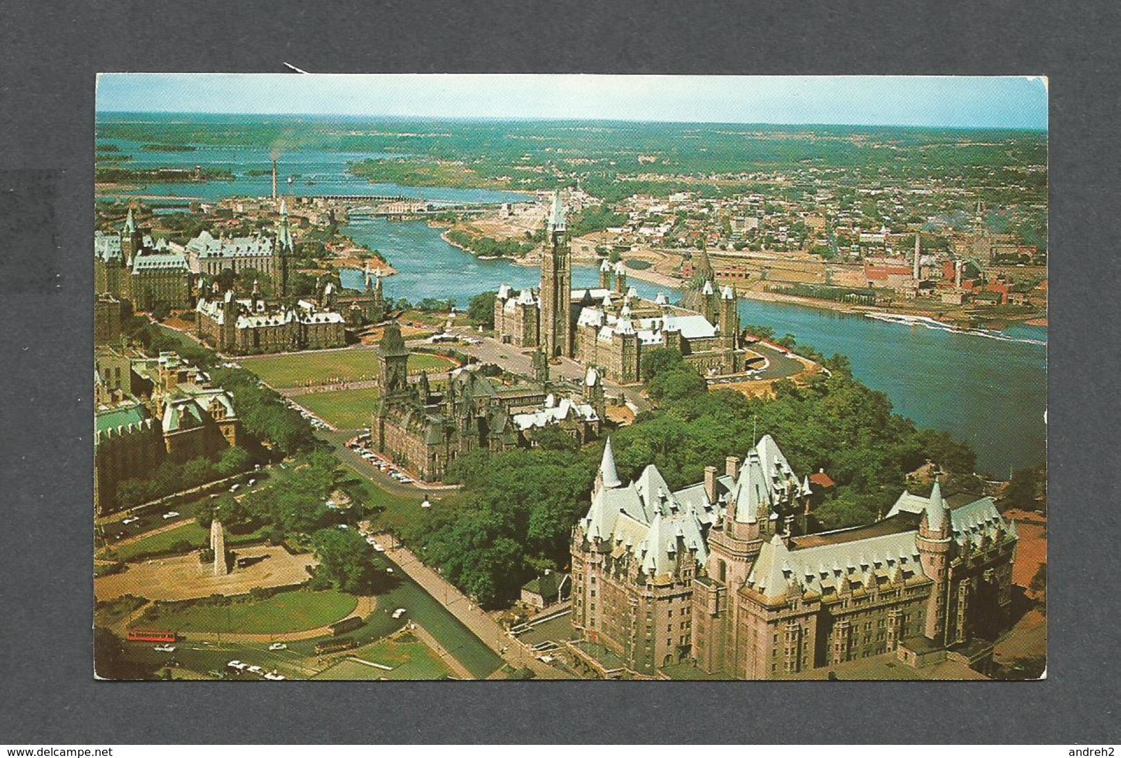 OTTAWA - ONTARIO - CANADA'S CAPITOL OTTAWA RIVER CHATEAU LAURIER PARLIAMENT BUILDINGS - PHOTO H.R. OAKMAN - Ottawa