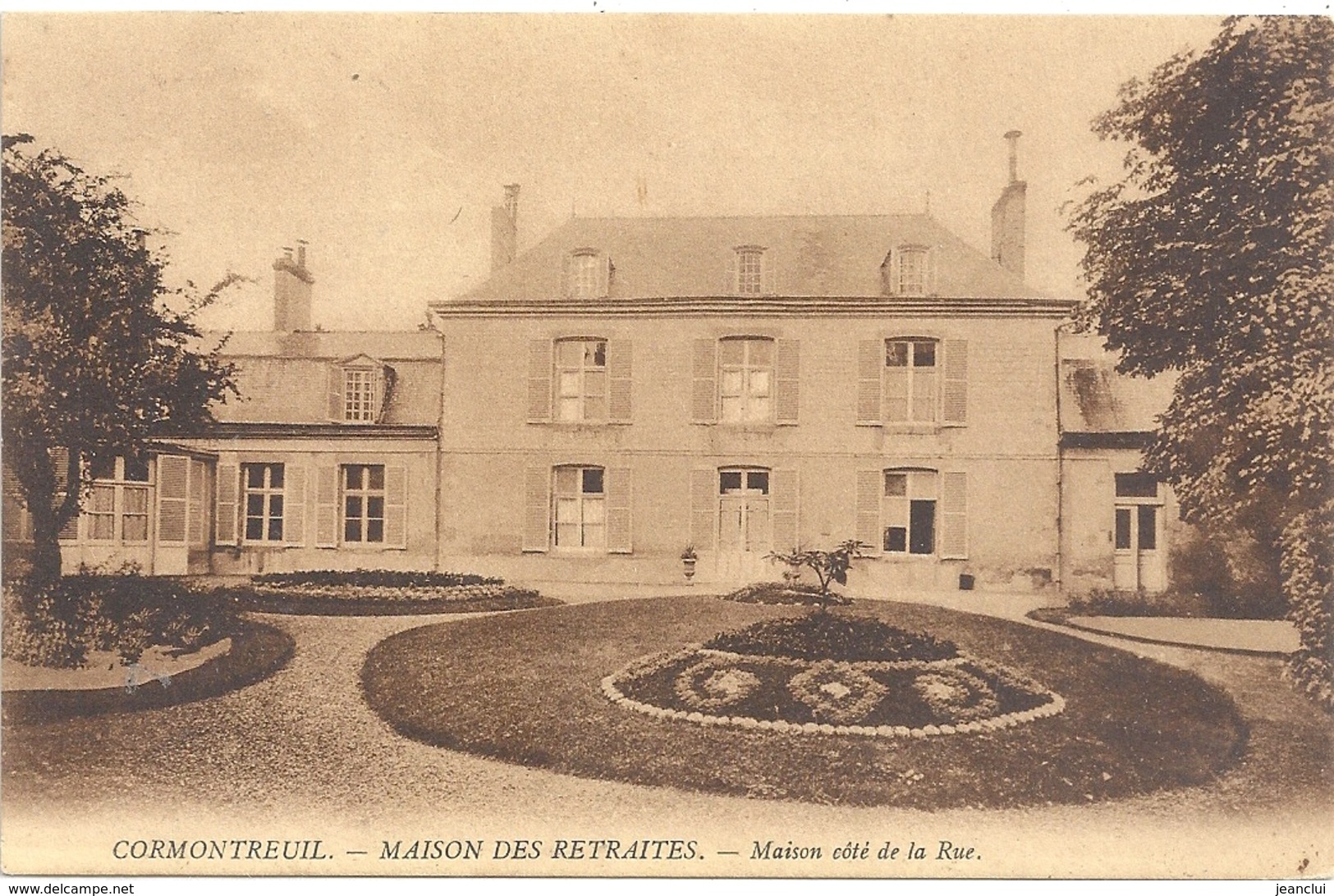 CORMONTREUIL - MAISON DES RETRAITES . MAISON COTE DE LA RUE . CARTE NON ECRITE - Autres & Non Classés