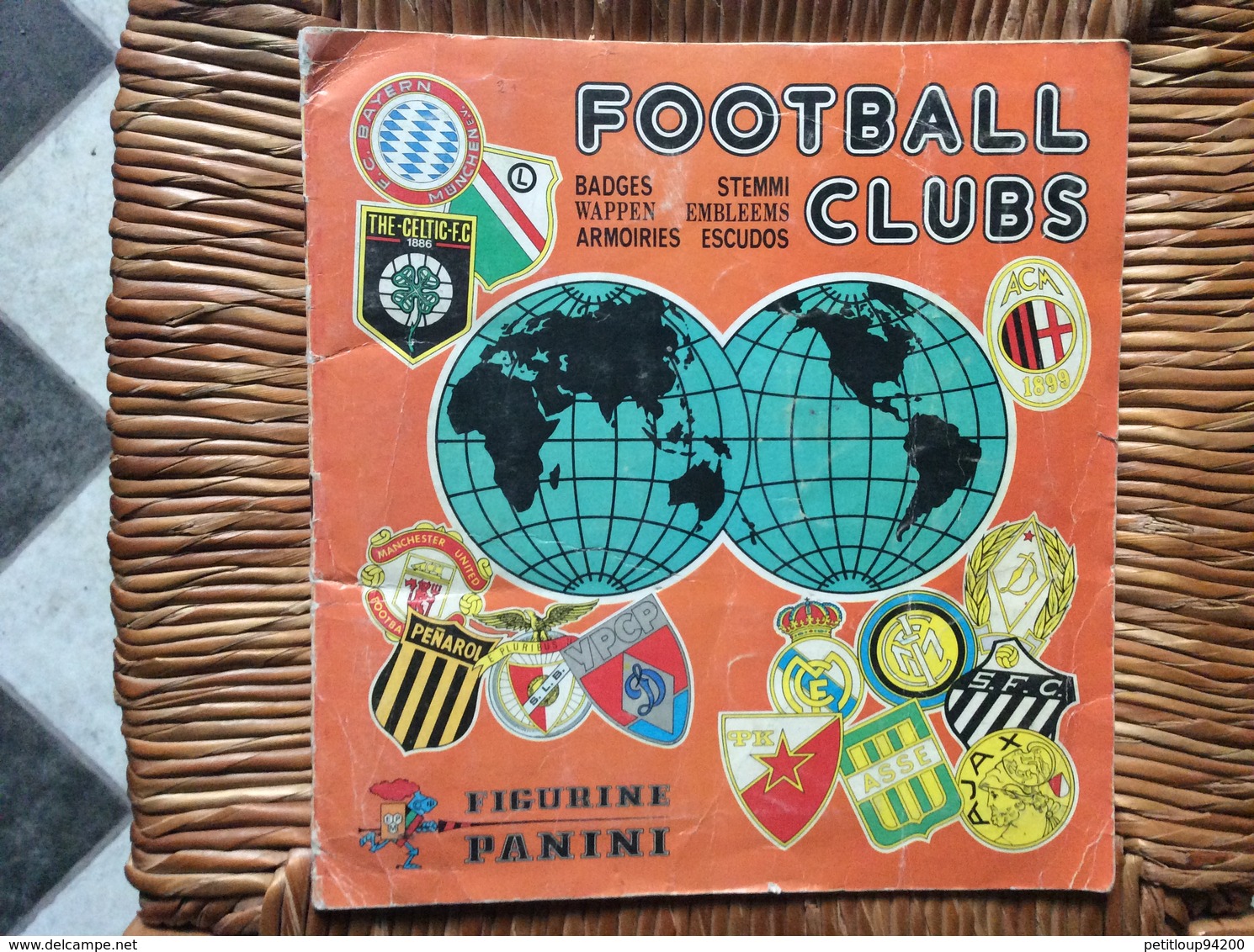 ALBUM PANINI FOOTBALL CLUBS  Badges Armoiries  ANNEE 1975 - Edizione Italiana