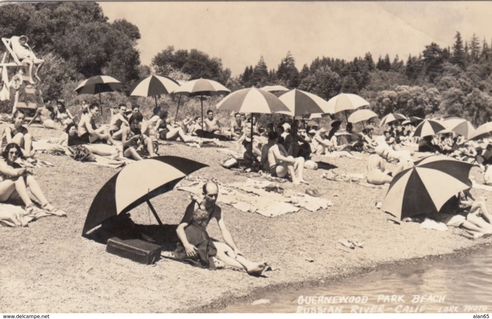 Guernewood Park Beach California, Sun Bathers Umbrellas Beach Scene C1930s Vintage Lark Real Photo Postcard - Altri & Non Classificati