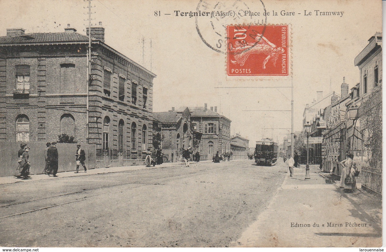 02 - TERGNIER - Place De La Gare - Le Tramway - Autres & Non Classés