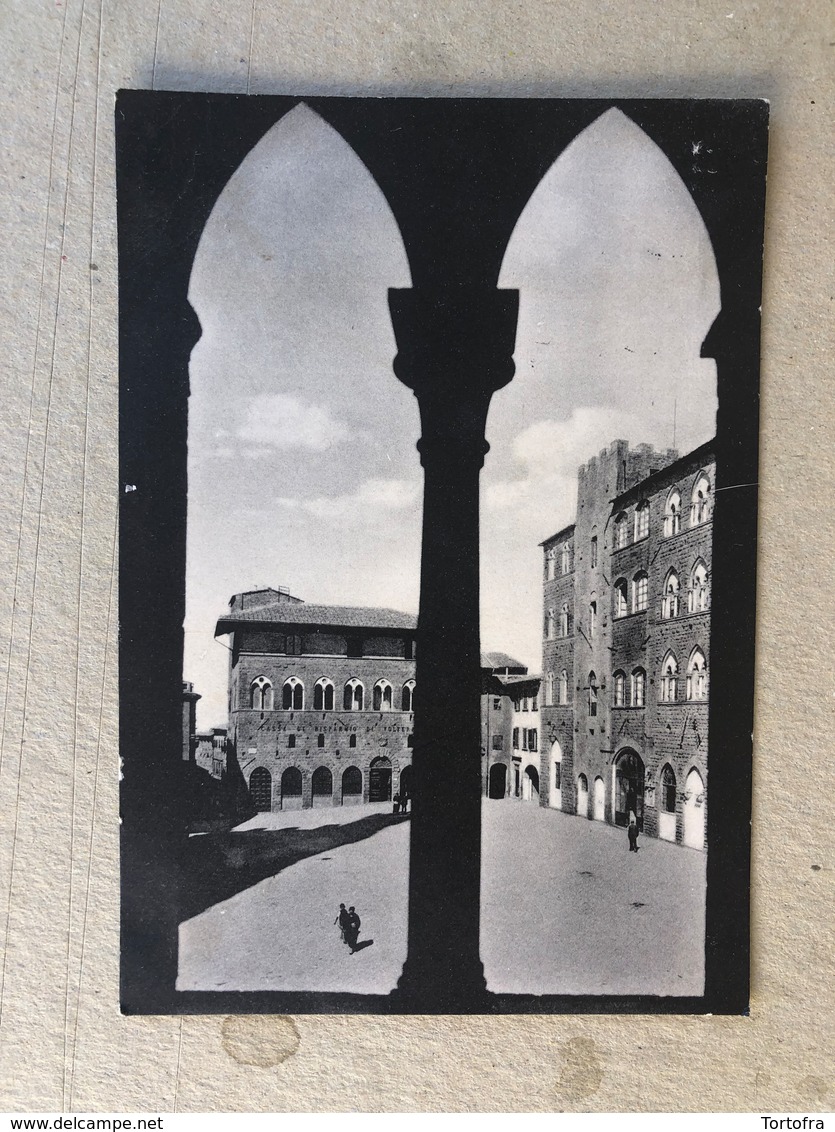 VOLTERRA  PIAZZA DEI PRIORI - Pisa