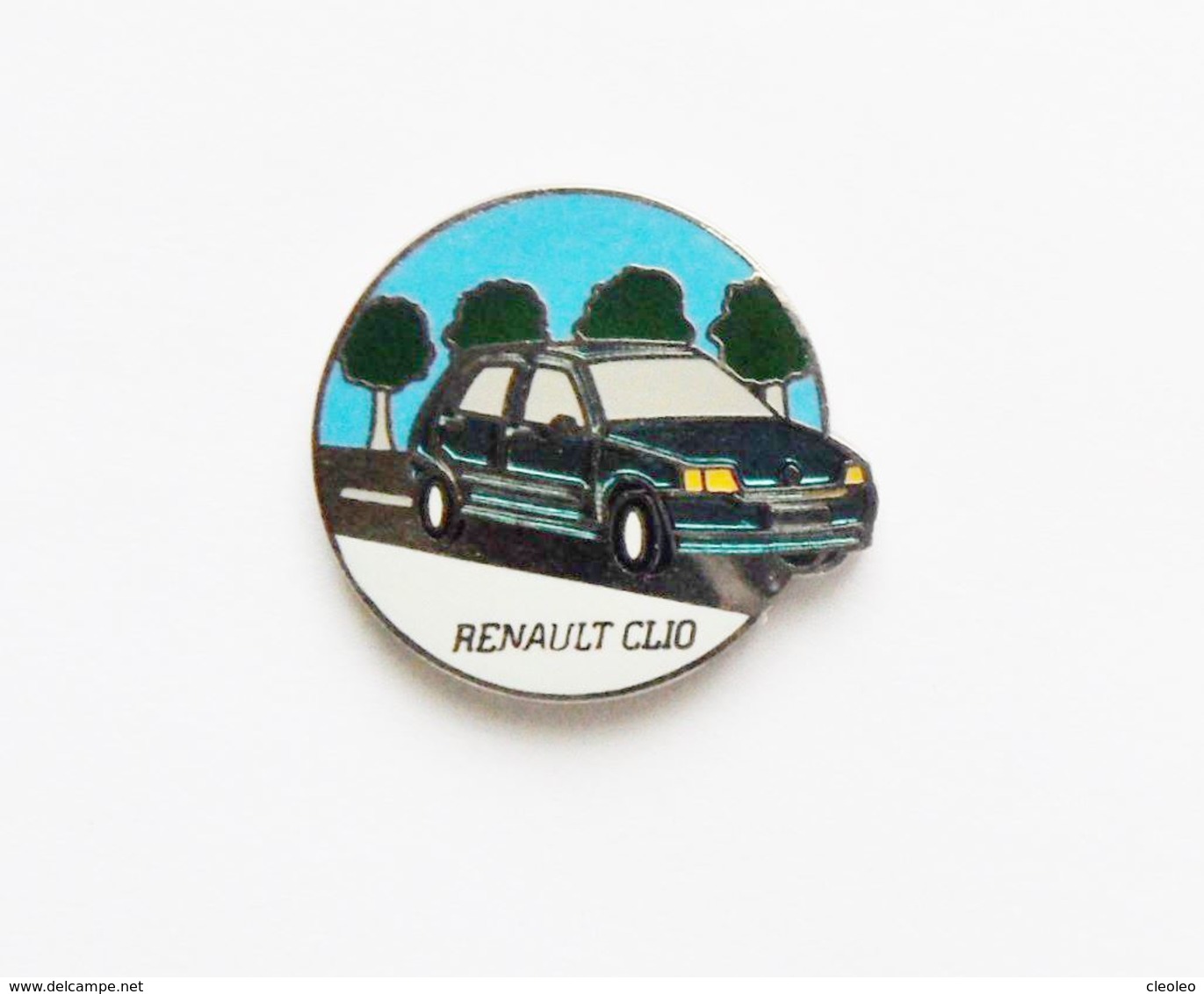 Pin's Voiture Renault Clio - Renault