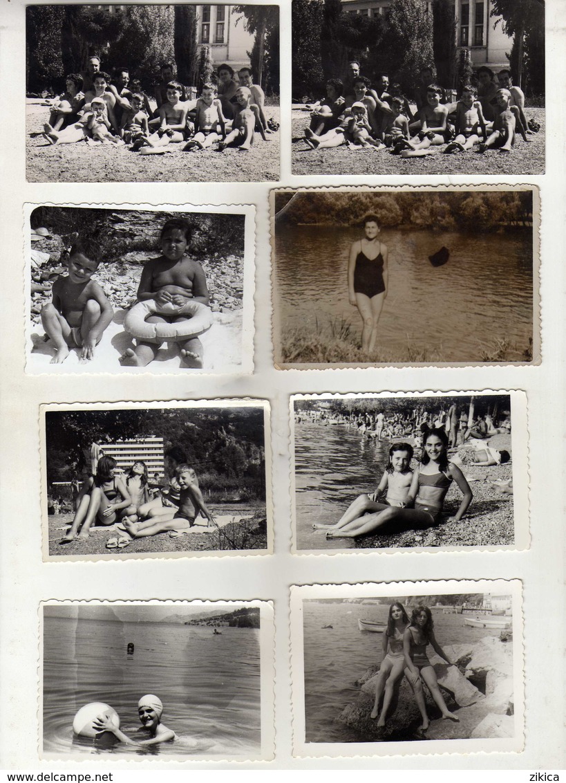 LOT - 8 Small Photos ( 9 Cm / 6.5 Cm ) Children ,MEN AND WOMEN IN SWIMSUITS ON THE BEACH 1955/70.costume Da Bagno - Personnes Anonymes