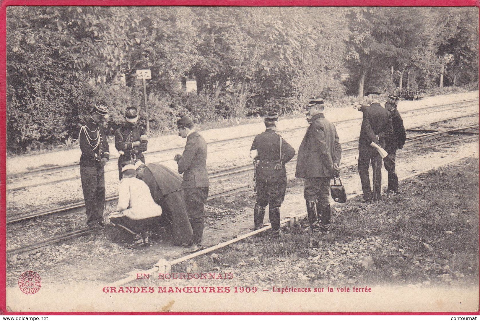 CPA 03 En BOURBONNAIS Grandes Manoeuvres 1909  Expériences Sur La Voie Ferrée ( Cheminots Train - Autres & Non Classés