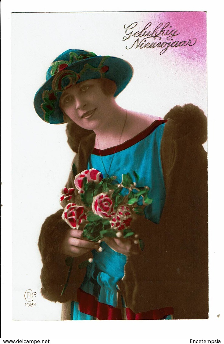 CPA - Carte Postale Pays Bas - Gelukkig Nieuwjaar Une Jeune Femme Chapeautée Tenant Des Roses-VM4011 - Nieuwjaar