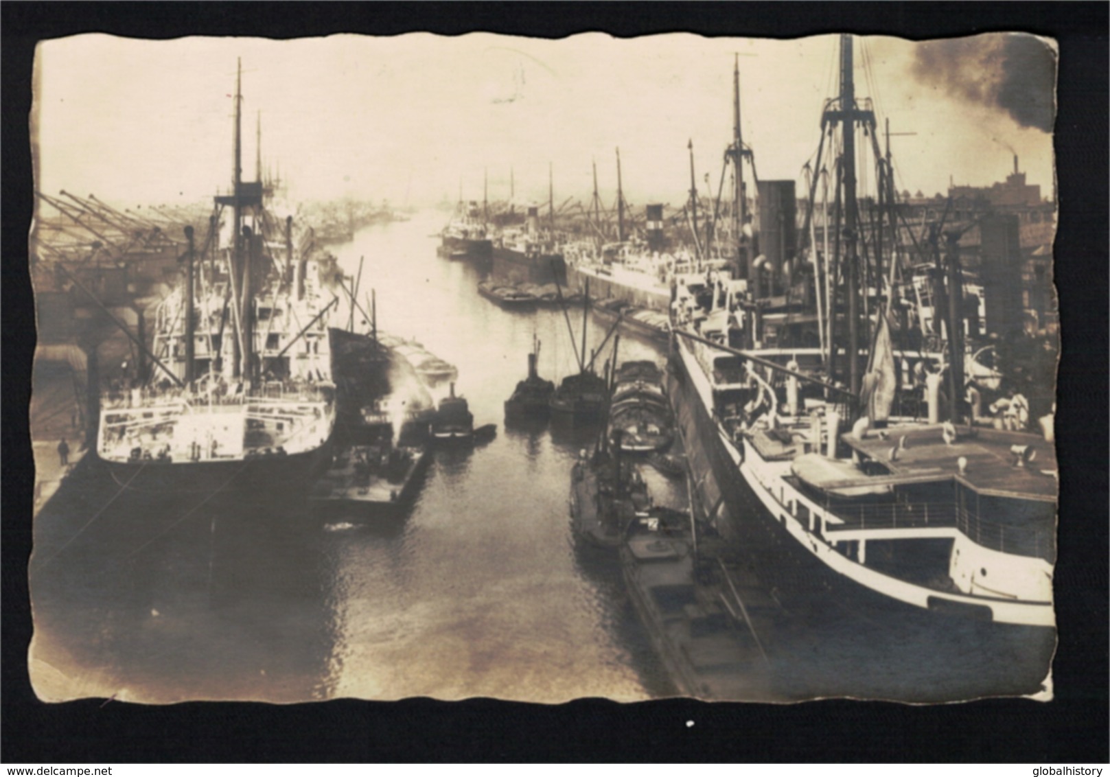 DE2298 - BREMERHAVEN - SHIPS IN THE HARBOUR - Bremerhaven