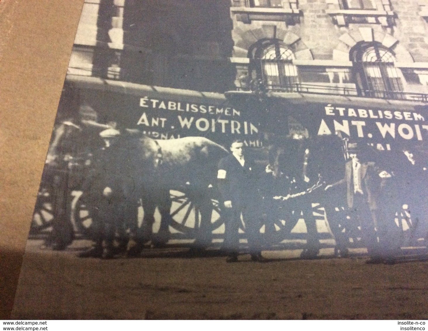 Rare photographie panoramique véhicules Etablissements Antoine Woitrin devant la prison de Namur début 1900