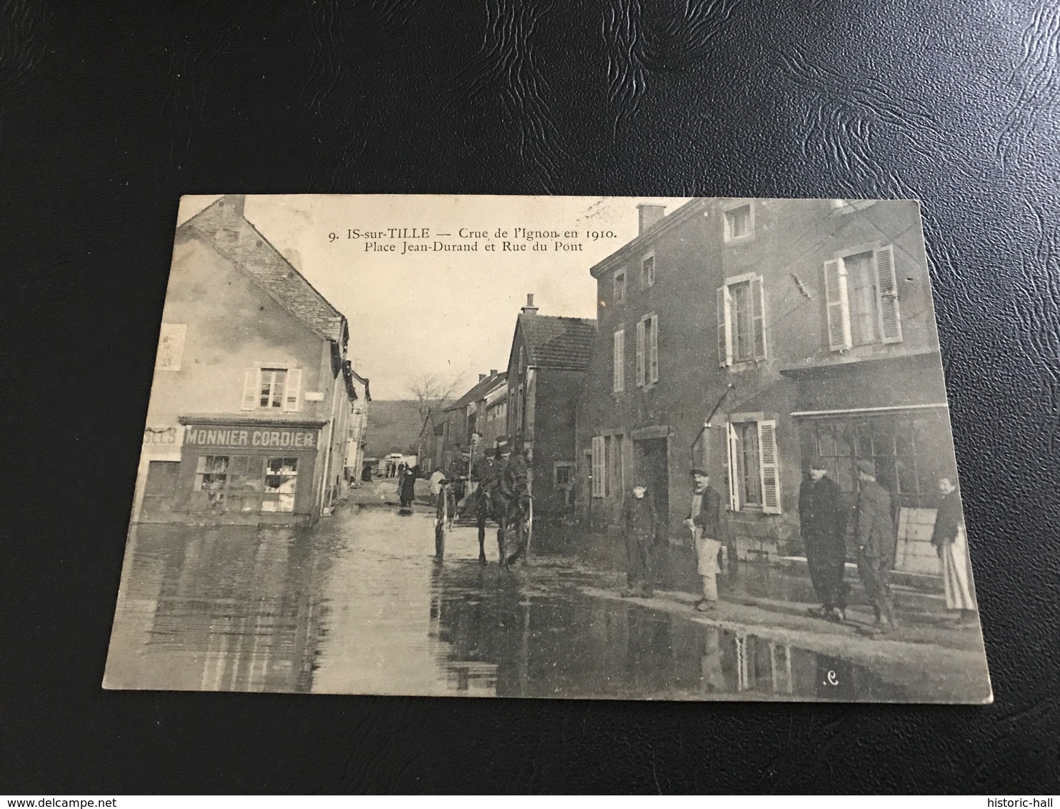 9 - IS SUR TILLE Crue De L’Ignon En 1910. Place Jean Durand Et Rue Du Pont - 1910 Timbrée - Is Sur Tille