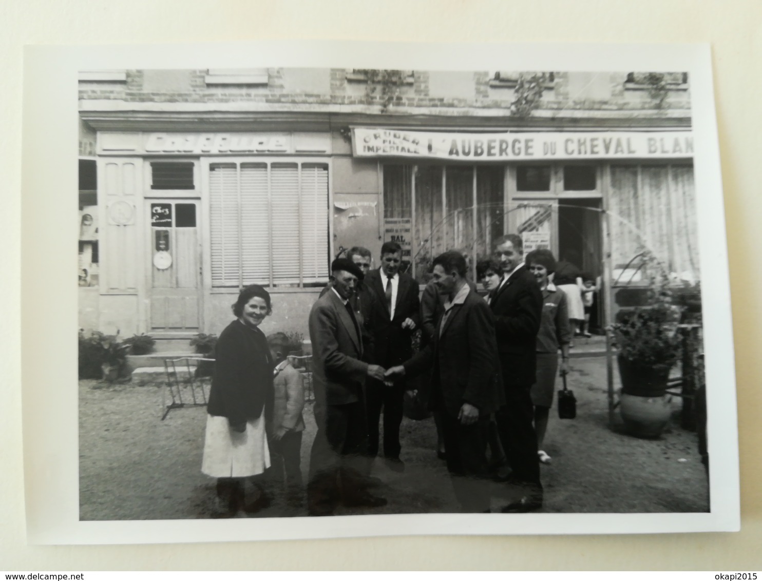 ENSEIGNE L ' AUBERGE DU CHEVAL BLANC Et SALON DE COIFFURE  À LOURDES OCCITANIE FRANCE 15 Photos + 2 Cartes Postales - Lieux