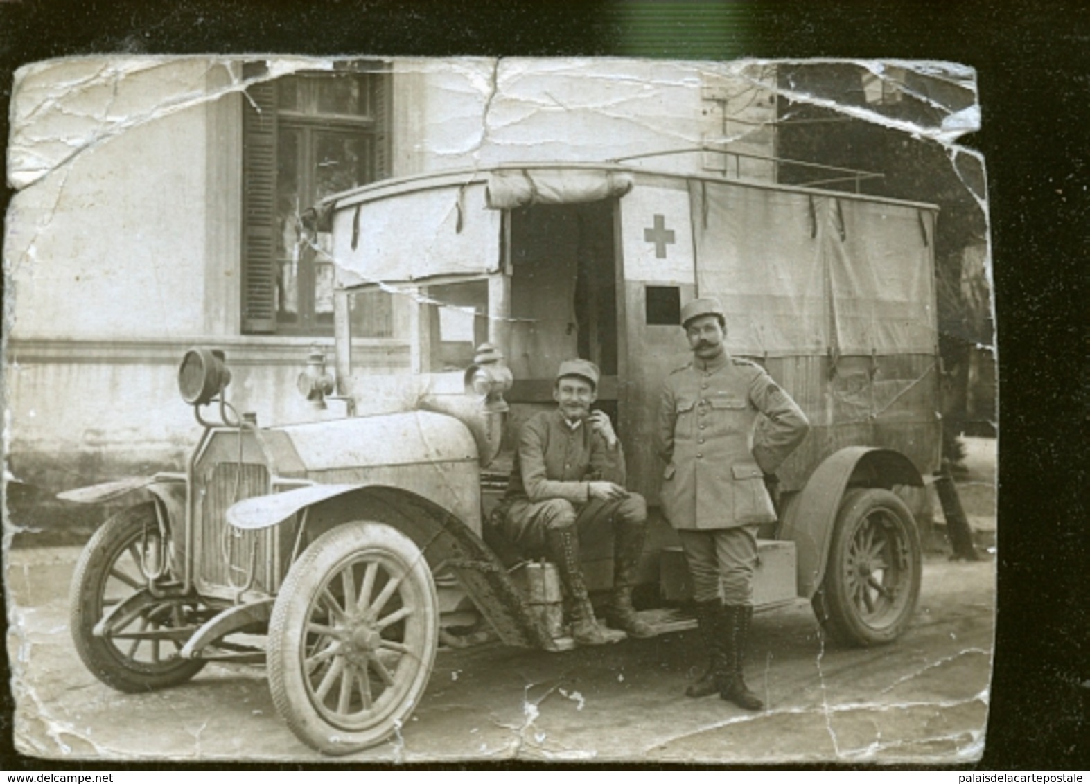 AMBULANCE MILITAIRE CP PHOTO                                              NOUVEAUTE - Guerre 1914-18