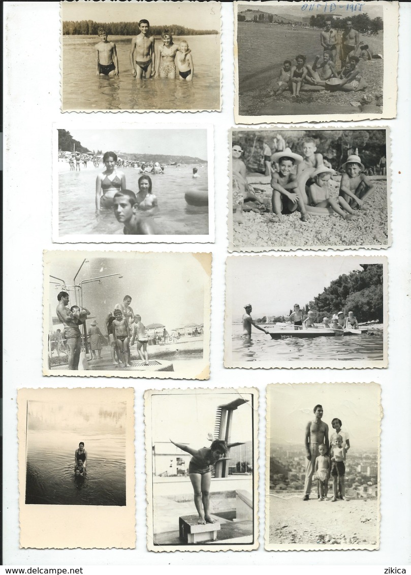 LOT - 9 Small Photos ( 9 Cm / 6.5 Cm ) Children ,MEN AND WOMEN IN SWIMSUITS ON THE BEACH 1955/70.costume Da Bagno - Persone Anonimi