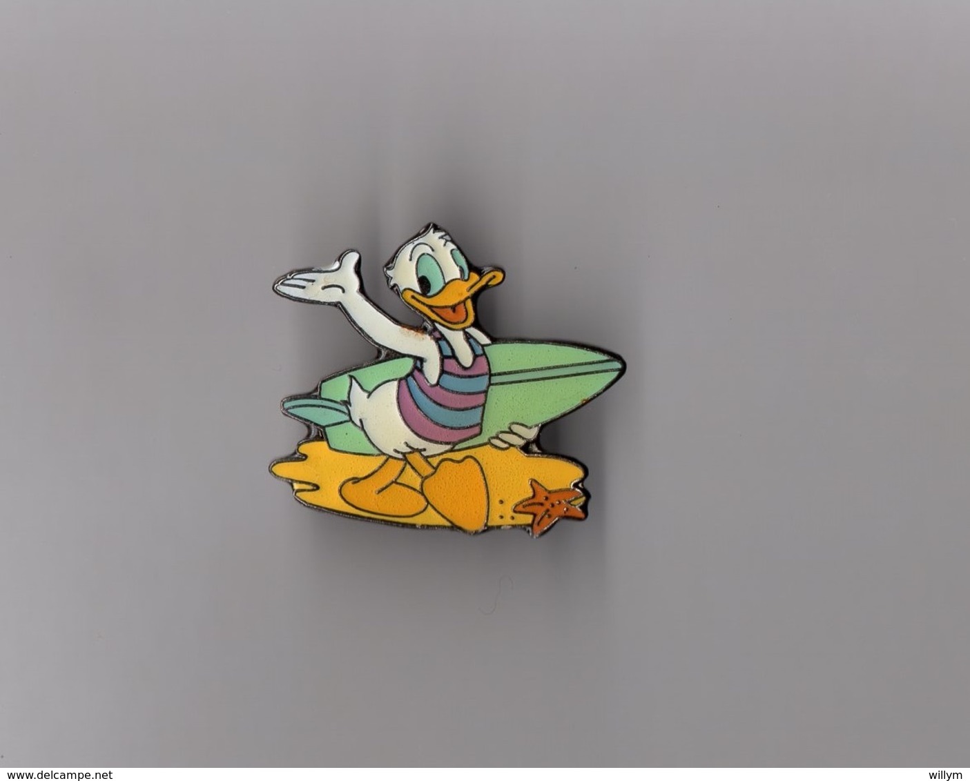 Pin's Donald - Version Surf (signé Disney ProPin Germany) - Disney