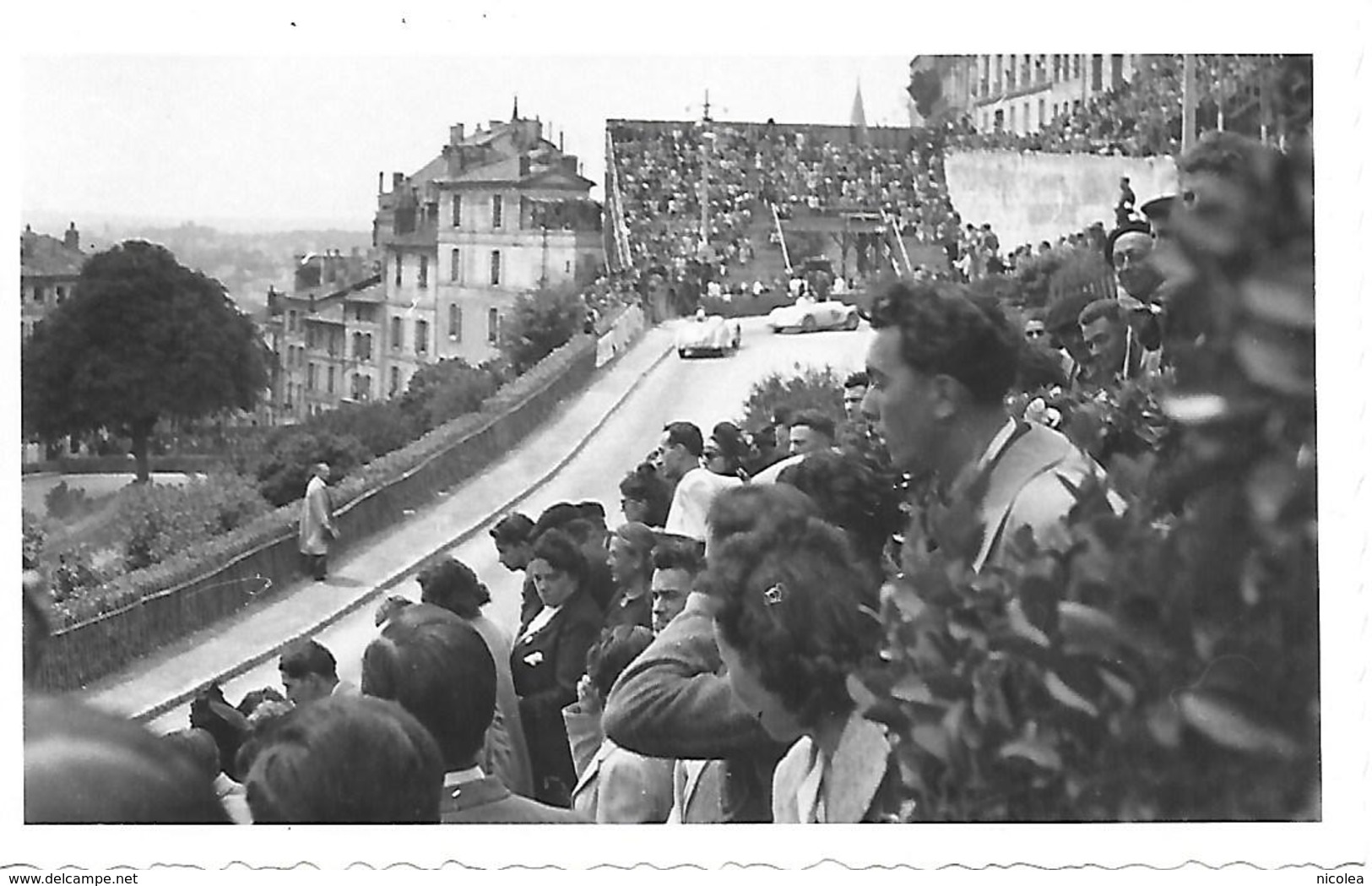 16 ANGOULEME - PHOTO ORIGINALE - Course Automobile Le Circuit Des Remparts D'Angoulème 1948 Voitures De Course Public - Autres & Non Classés