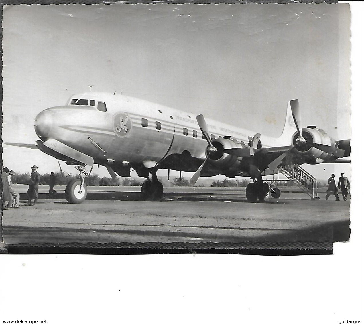 Théme-Aviation-Une Vue Au SOL D'un Quadrimoteurs  *D.C.6.B Des Transports Aériens Intercontinentaux- - 1946-....: Ere Moderne