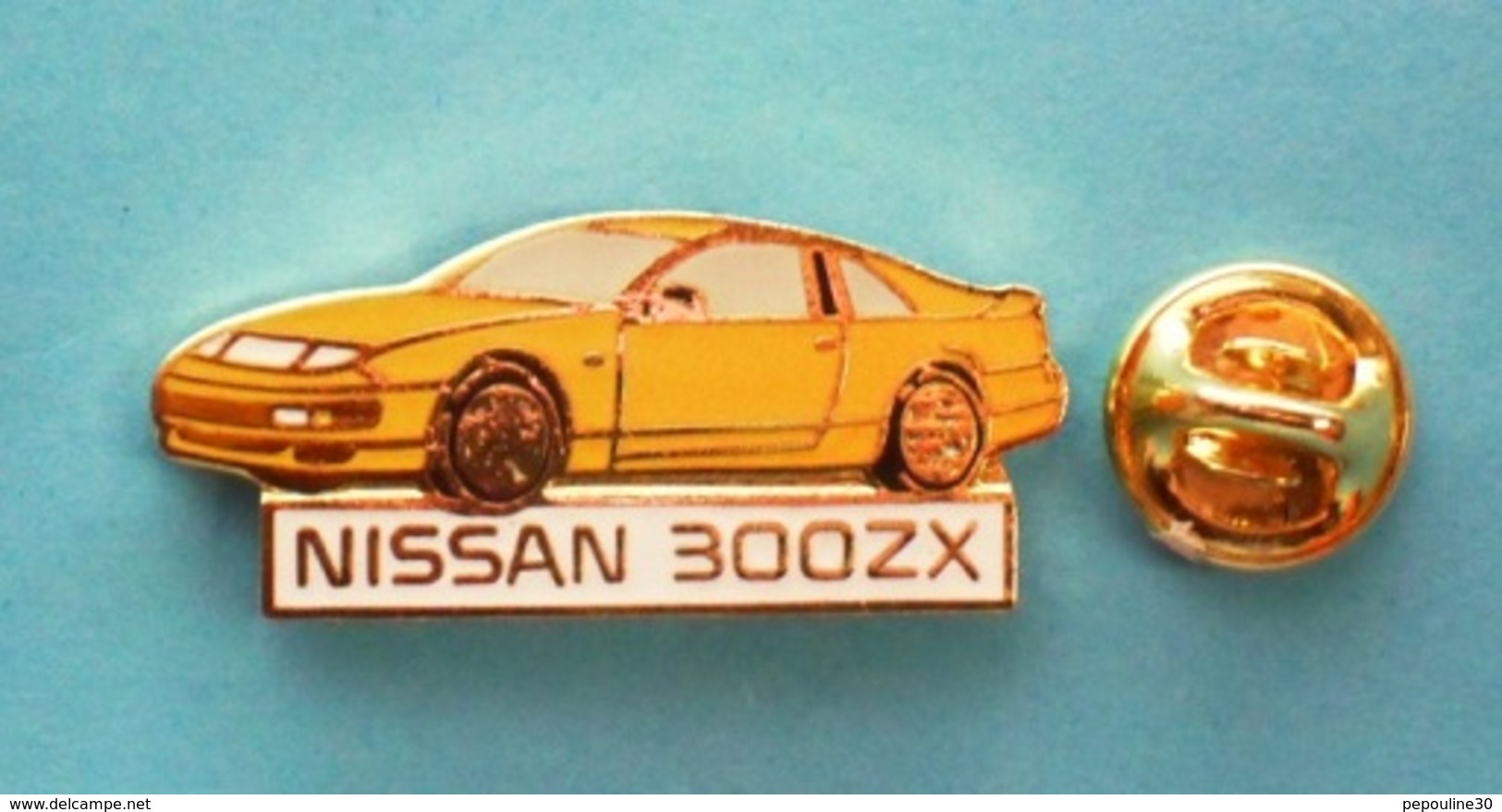 1 PIN'S  //   ** NISSAN / 300 ZX ** . (Loco-Motiv Paris)