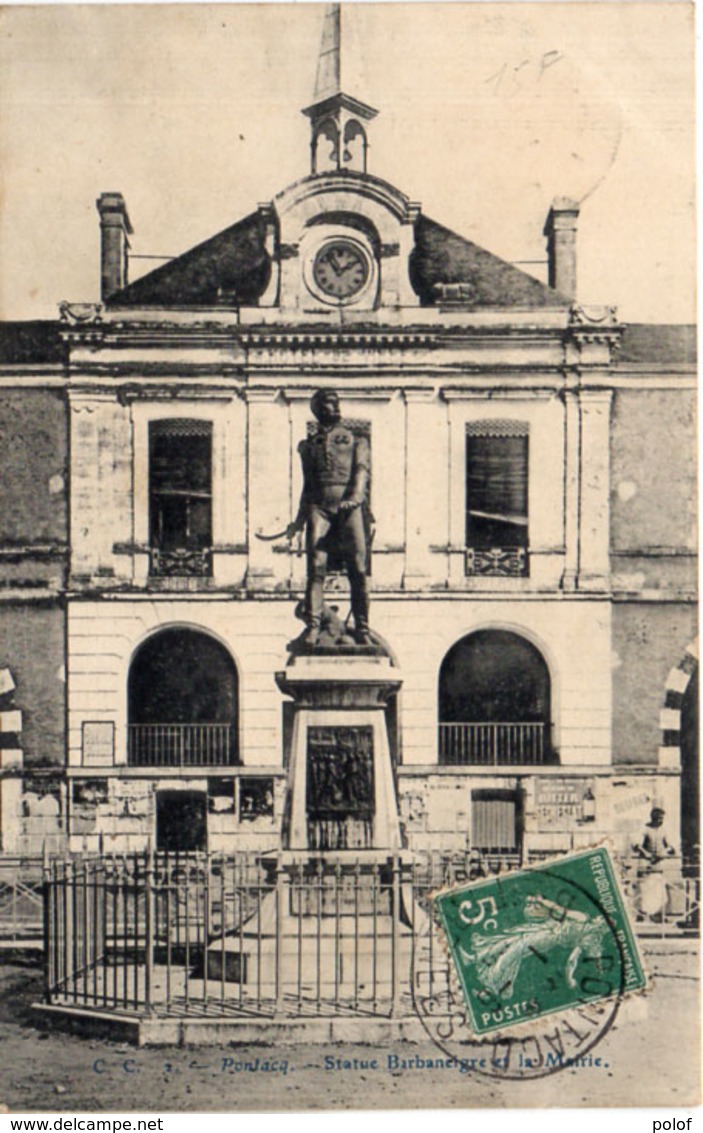 PONTACQ - Statue De Barbaneigre Et La Mairie    (114723) - Pontacq