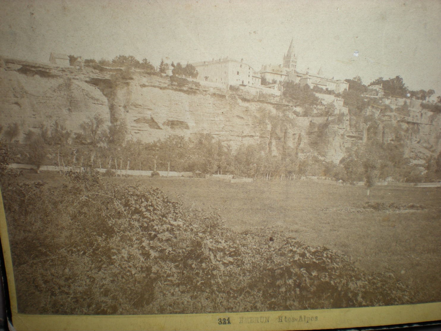 Photo XIXe  Embrun Hautes Alpes - Anciennes (Av. 1900)