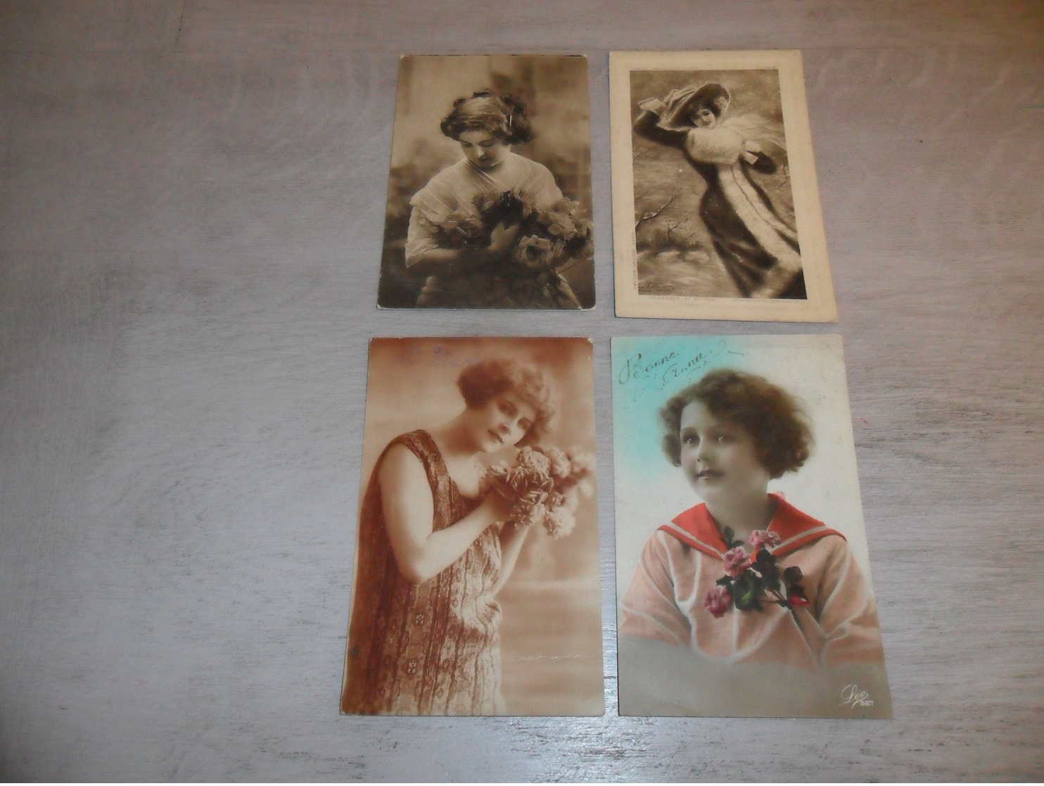 Beau lot de 60 cartes postales de fantaisie femmes femme   Mooi lot van 60 postkaarten fantasie vrouwen vrouw - 60 scans