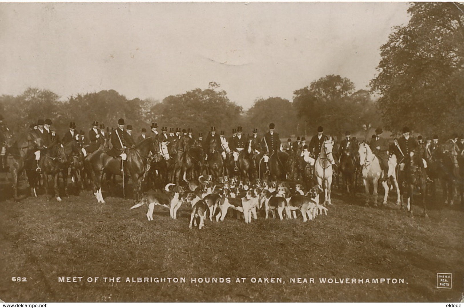 Real Photo Oaken Near Wolverhampton Meet Of The Albringhton Hounds . Fox Hunting . Chasse Courre VersSoulac 33 - Andere & Zonder Classificatie