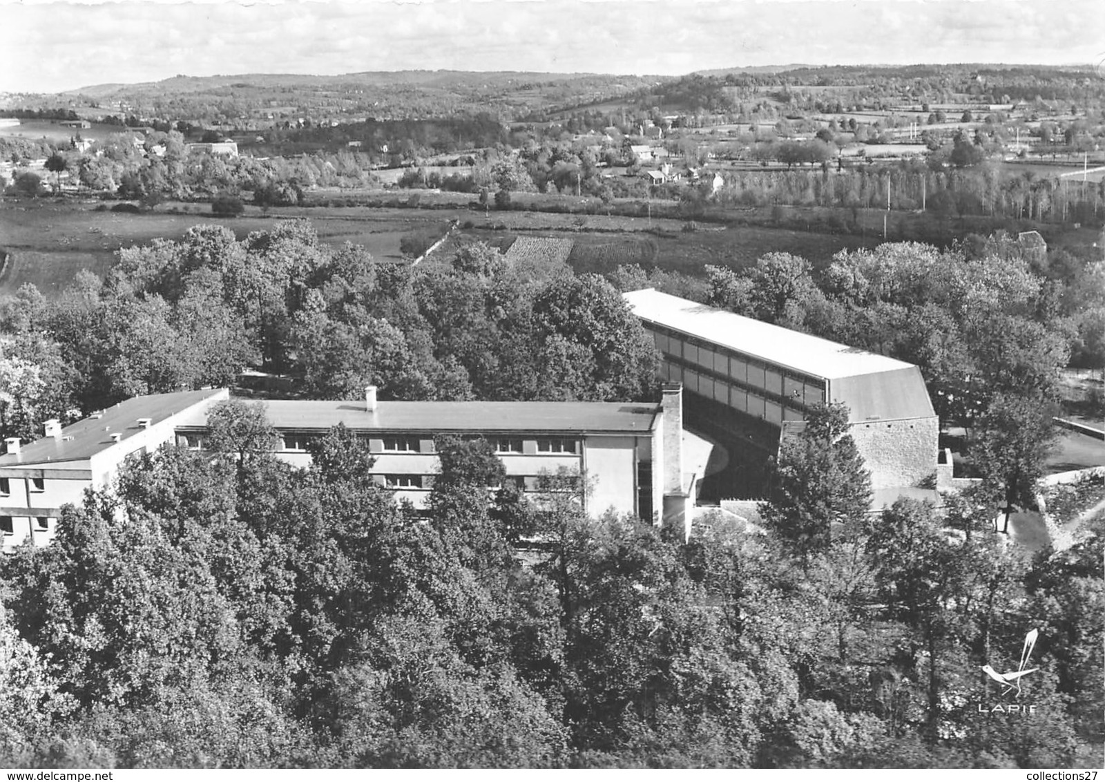 46-GRAMAT- LE GROUPE SCOLAIRE ET COURS COMPLEMENTAIRE- VUE DU CIEL - Gramat