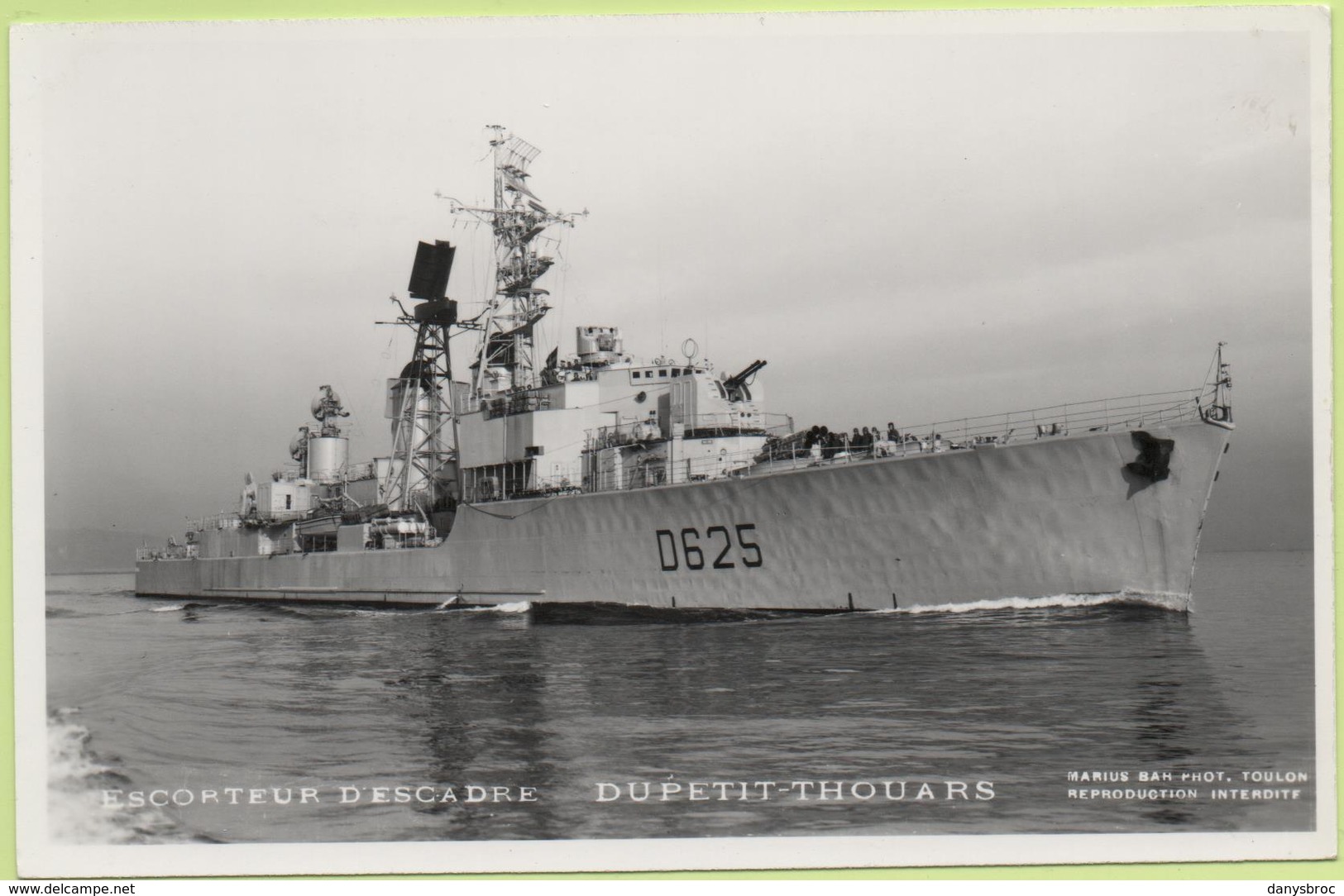 ESCORTEUR D'ESCADRE   DU PETIT-THOUARS   / Photo Marius Bar, Toulon / Marine - Bateaux - Guerre - Militaire - Guerre