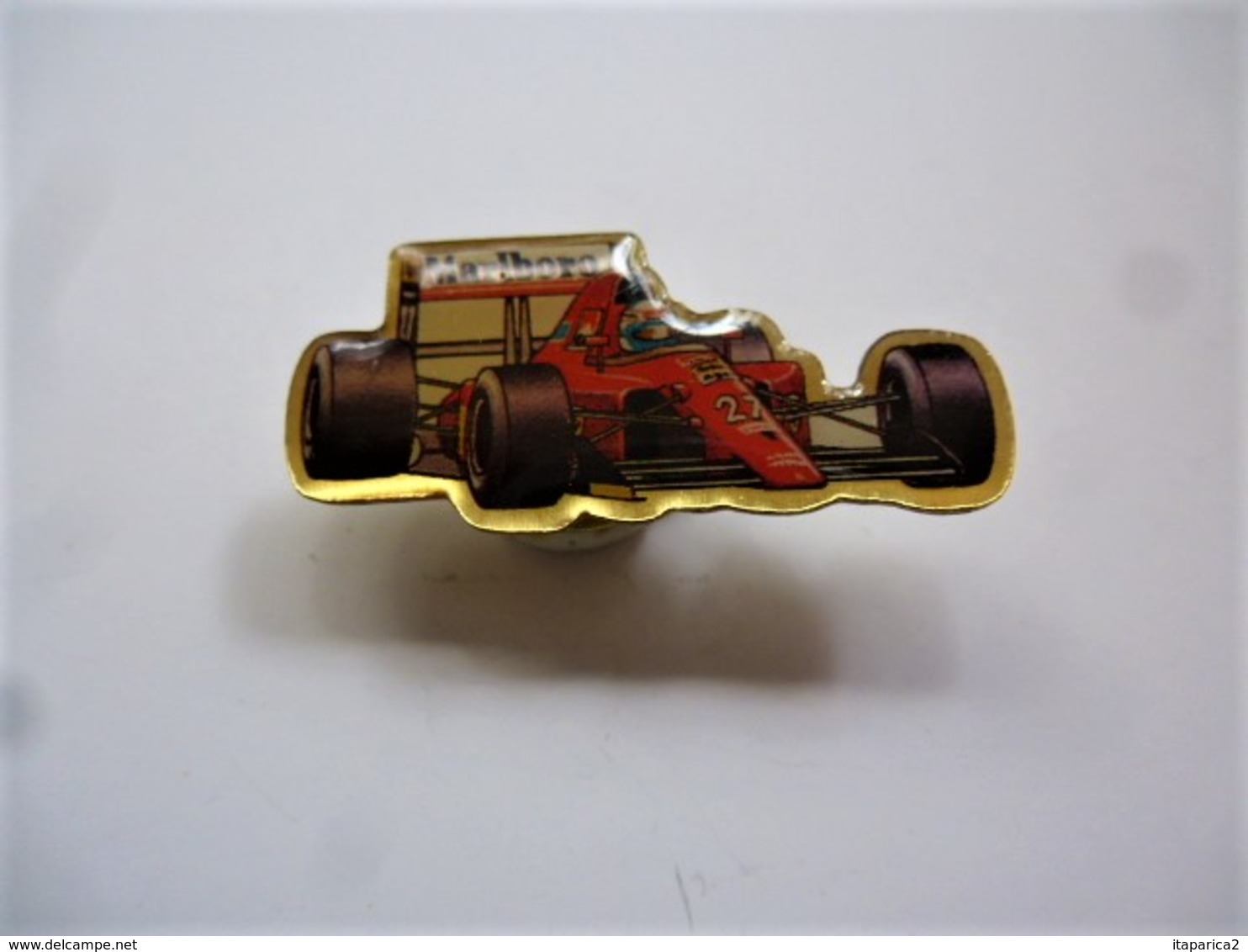 PINS AUTOMOBILE F1  27 MARLBORO   / 33NAT - F1