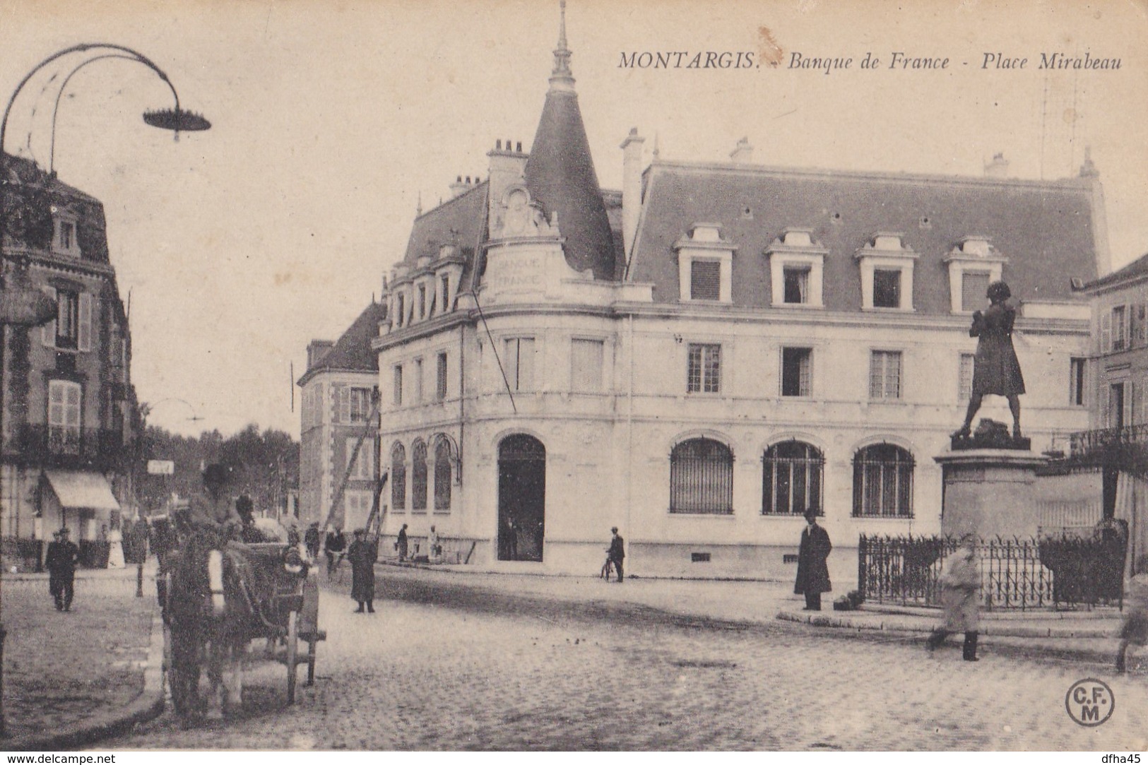 Montargis : Banque De France - Place Mirabeau - Montargis