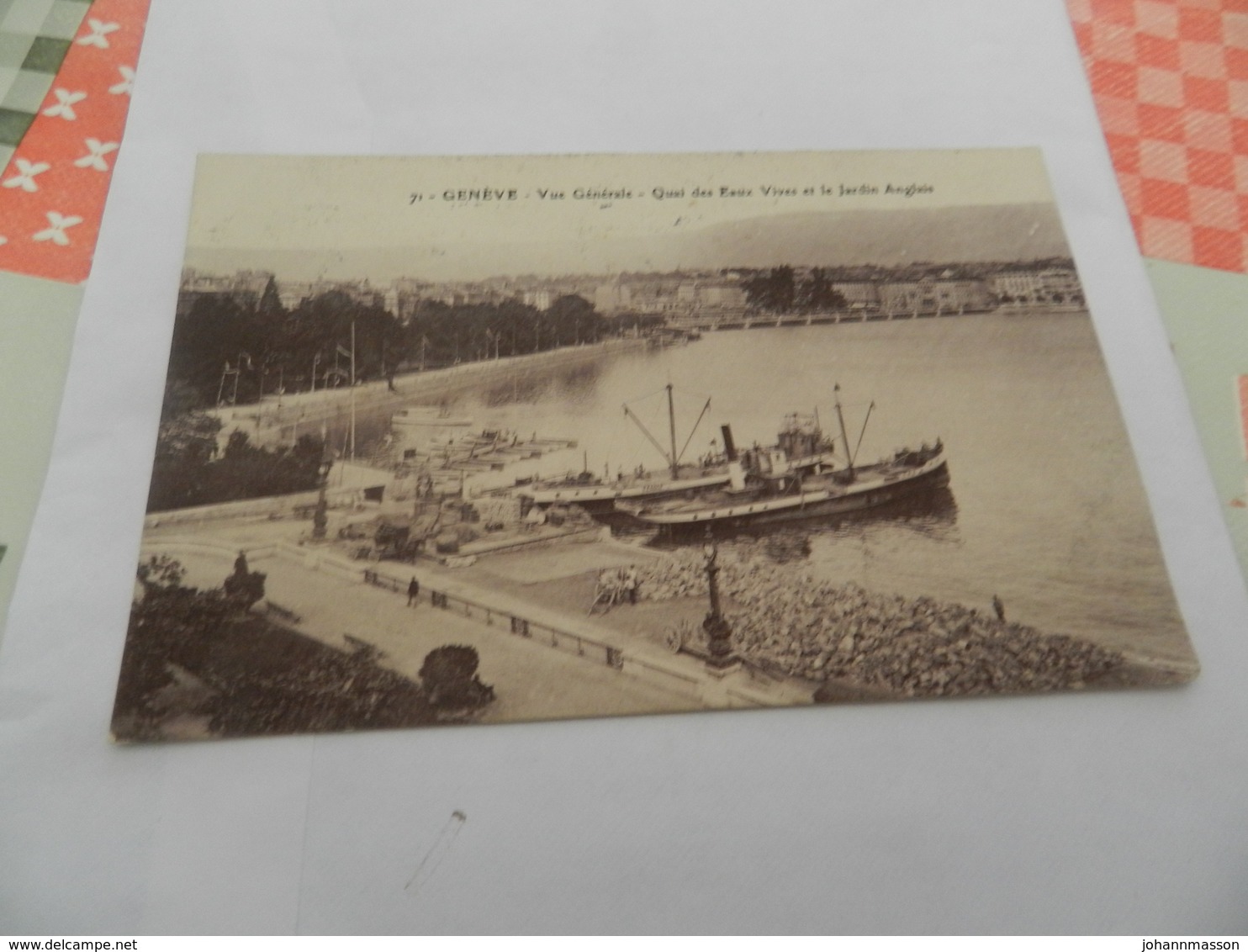 Cp   Genève   Vue  Générale  - Quai  Des Eaux  Vives  Et Le  Jardin  Anglais - Genève