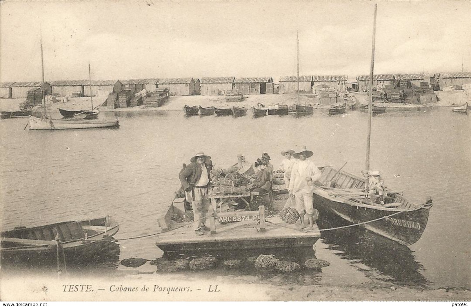 LA  TESTE  DE  BUCH  /  Ostréiculture  /  Huitres  Bateaux  /  Carte  Expédiée  De  La  Villa  Primevère  à  Arcachon - Autres & Non Classés