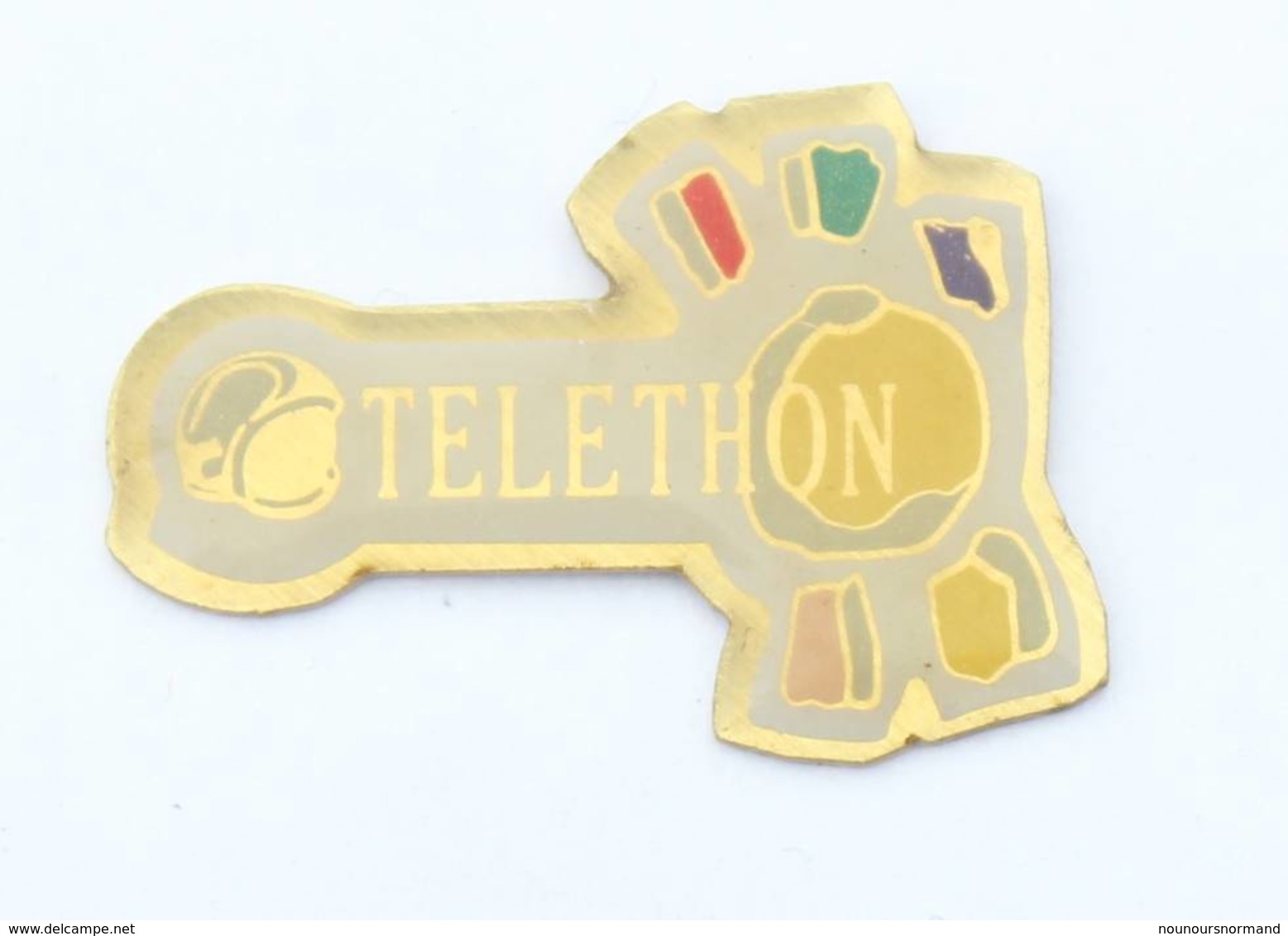 Pin's TELETHON - Casque De Pompier Et Logo Du Telethon - I372 - Pompiers