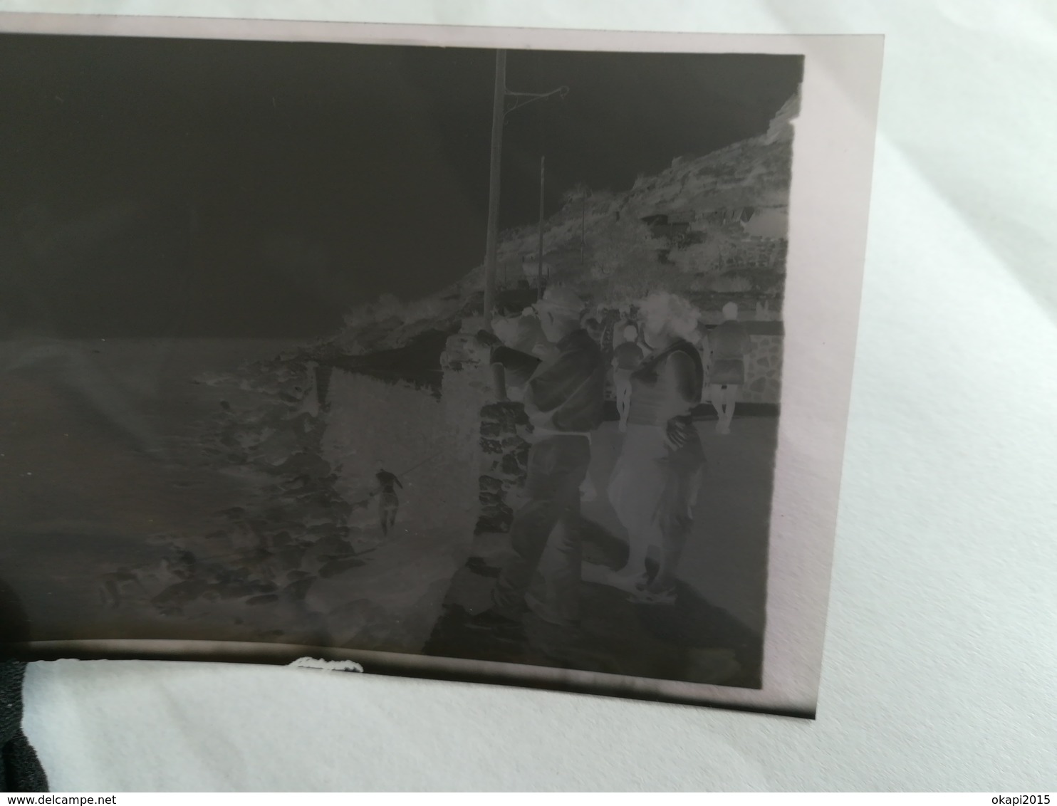 COUPLE JEU PLAGE MER VACANCES FRANCE CAMPING LOT DE NÉGATIFS POUR 120 PHOTOS EN NOIR-BLANC DE LA MÊME FAMILLE