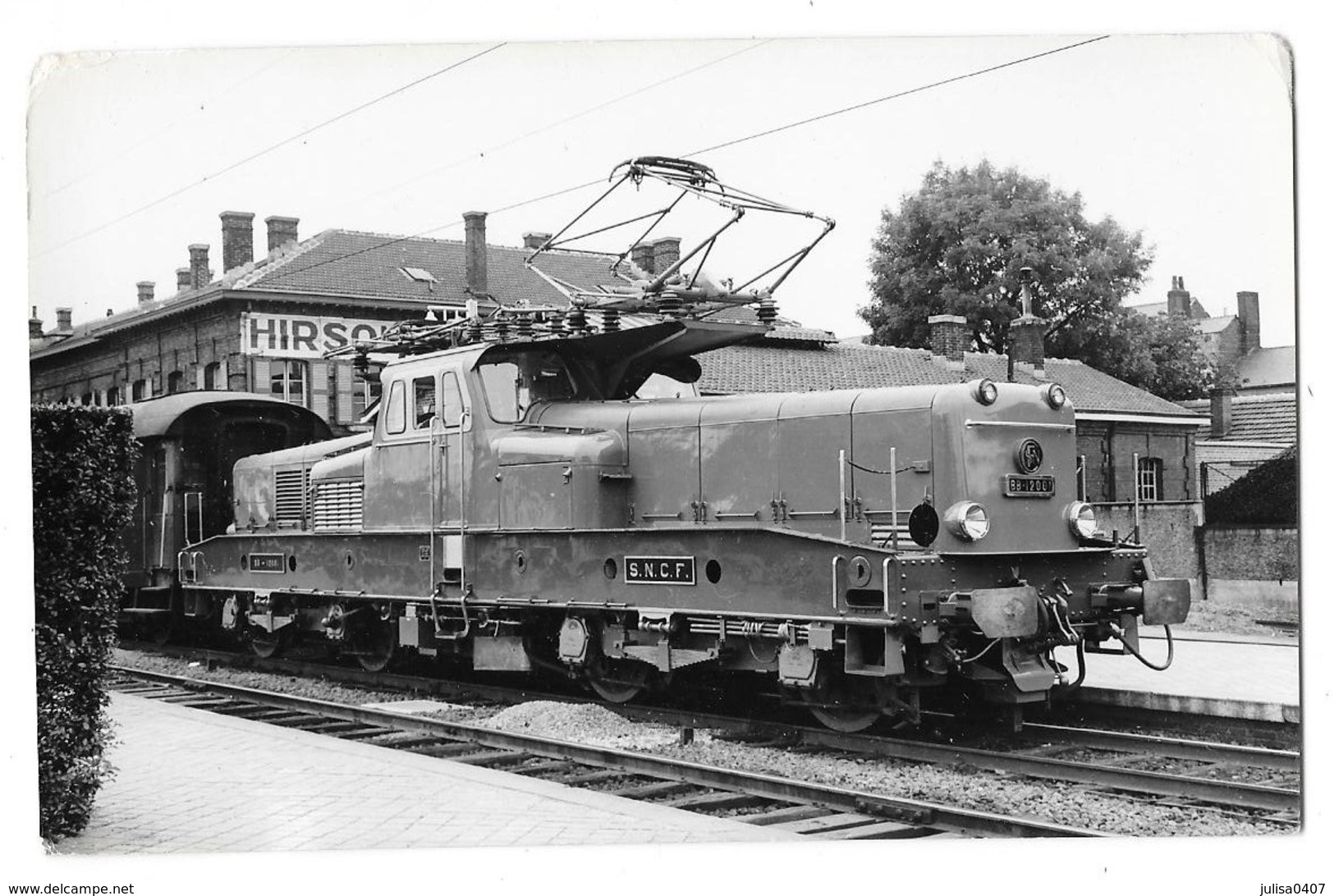 HIRSON (02) Photographie Format Cpa Train Locomotive électrique En Gare Gros Plan - Hirson
