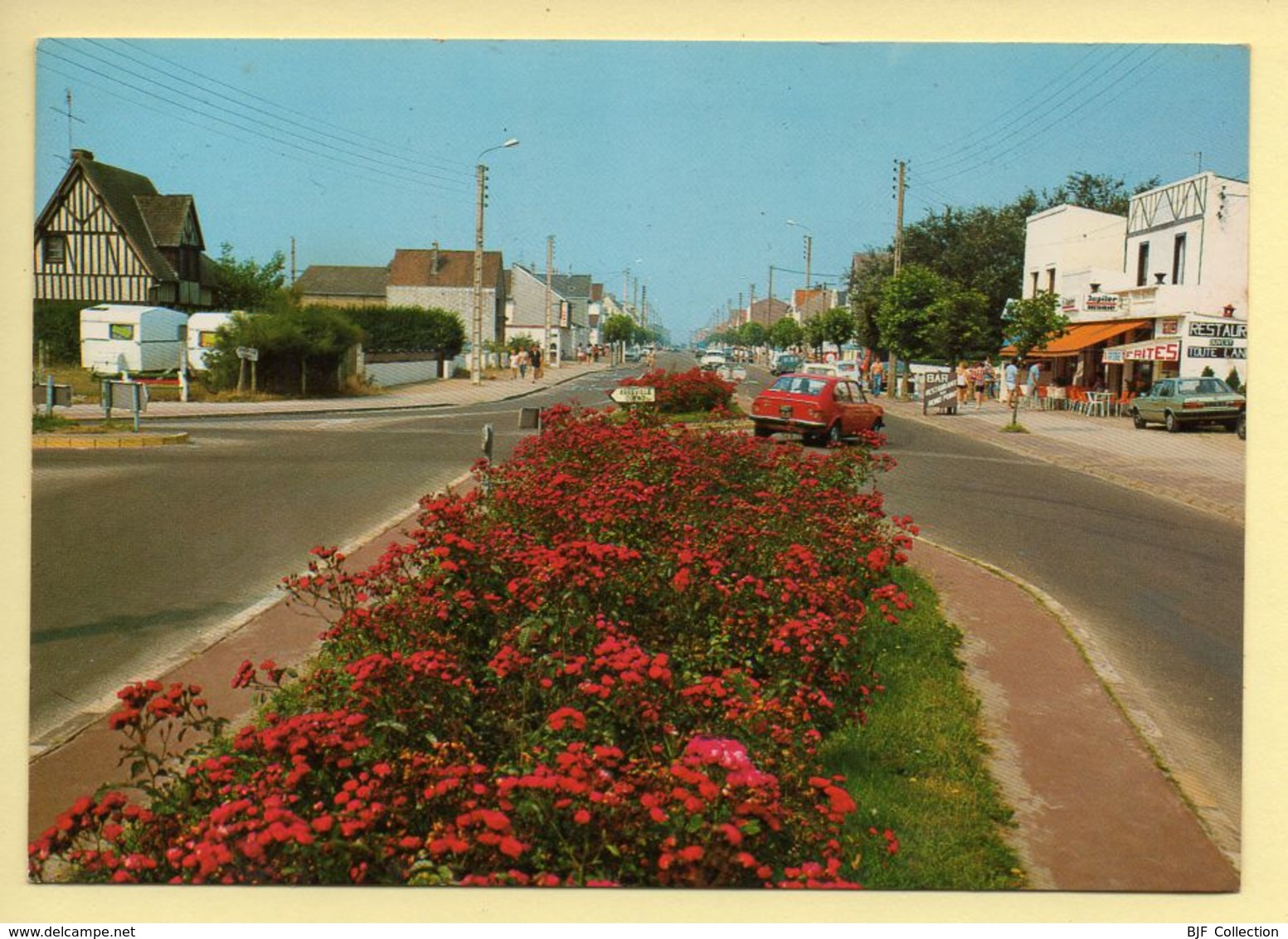 80. FORT-MAHON-PLAGE – Le Rond Point Et L'Avenue De La Plage (animée)(voir Scan Recto/verso) - Fort Mahon