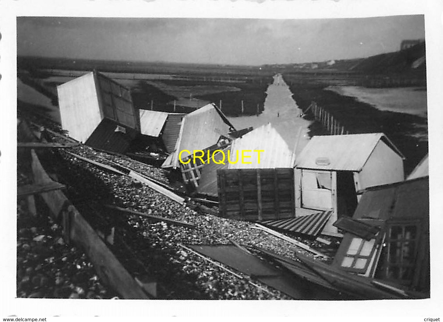 80 Onival, Tempête De 1935, Photo Originale N° 1 Des Dégats Sur Les Cabines De Plage, Beau Document - Onival