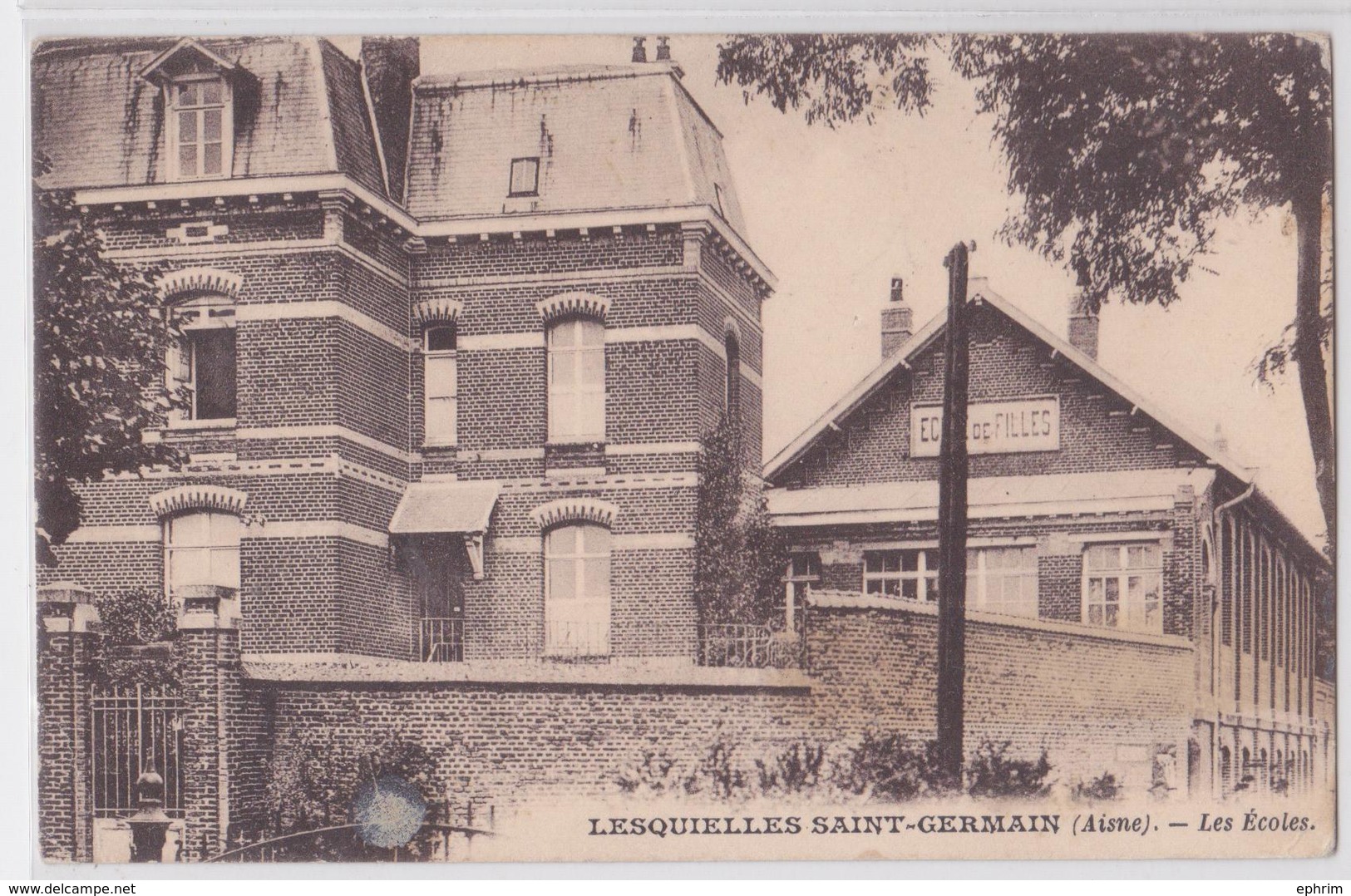 Lesquielles-Saint-Germain (Aisne) - Les Ecoles - Autres & Non Classés