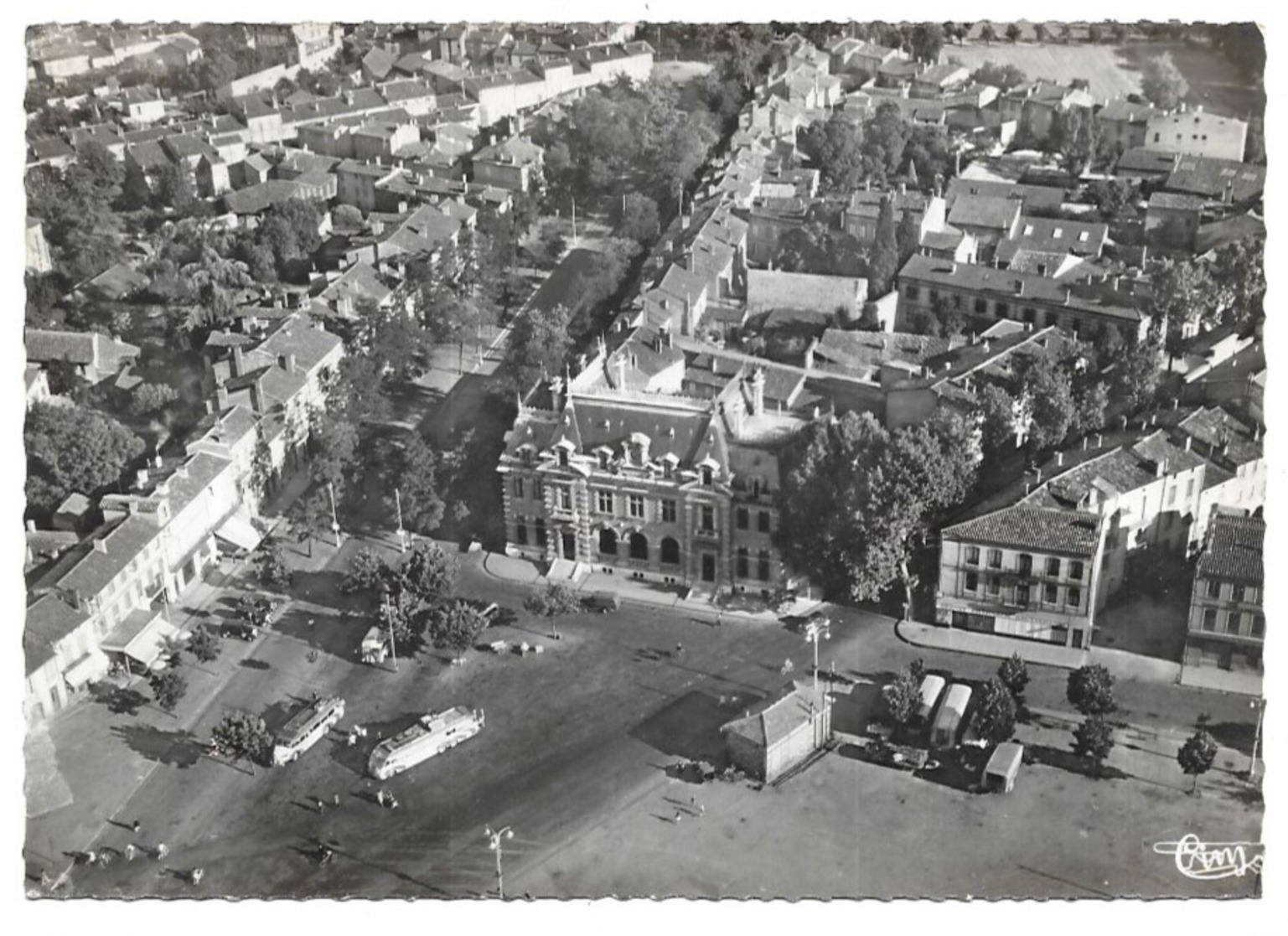 Albi Vue Aérienne PLace Du Manège Et Caisse D' Epargne Autocars Cliché Ray-Delvert Agen Villeneuve Sur Lot - Albi